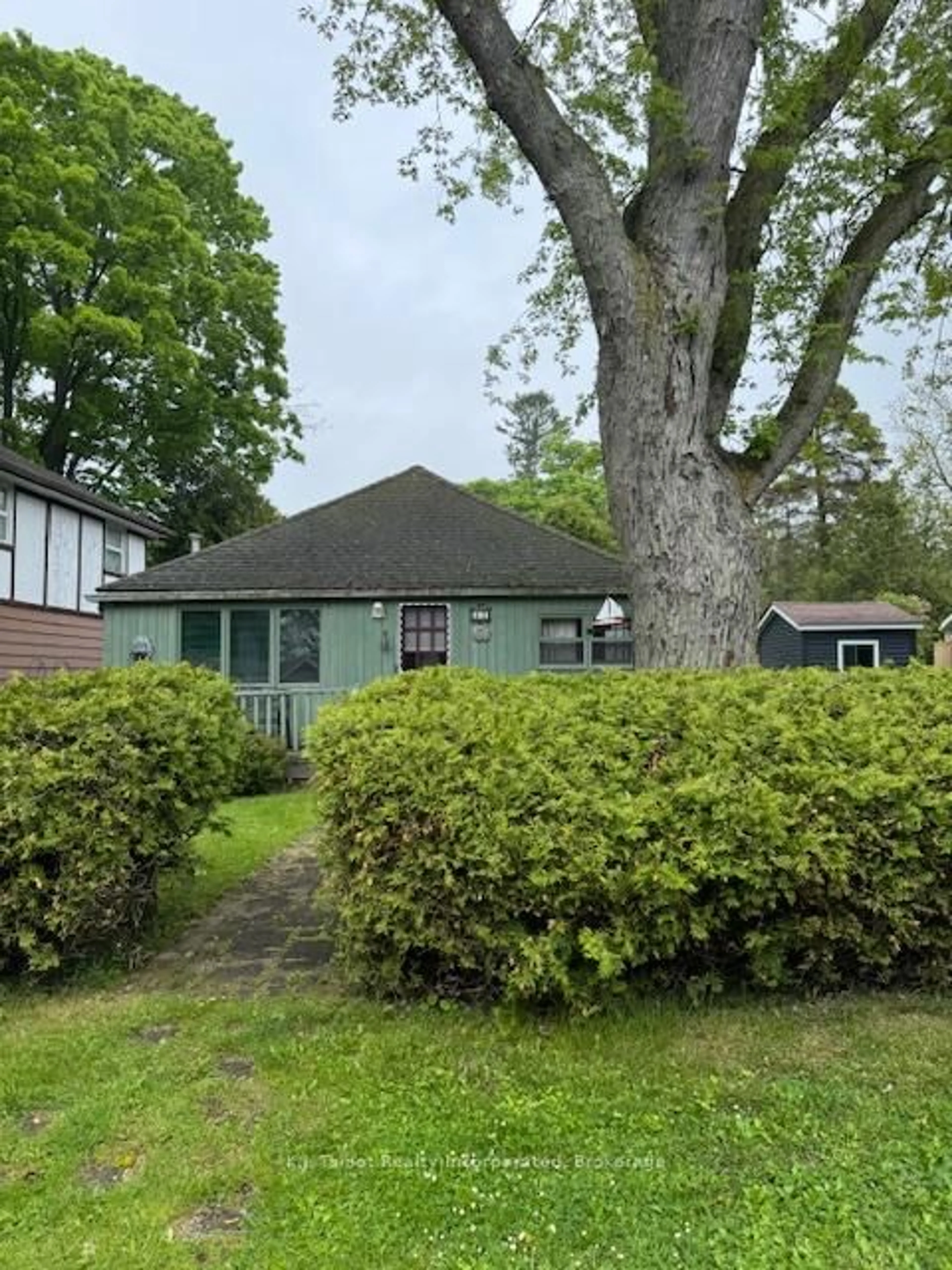 A pic from outside/outdoor area/front of a property/back of a property/a pic from drone, street for 18 Tuyll St, Bluewater Ontario N0M 1G0
