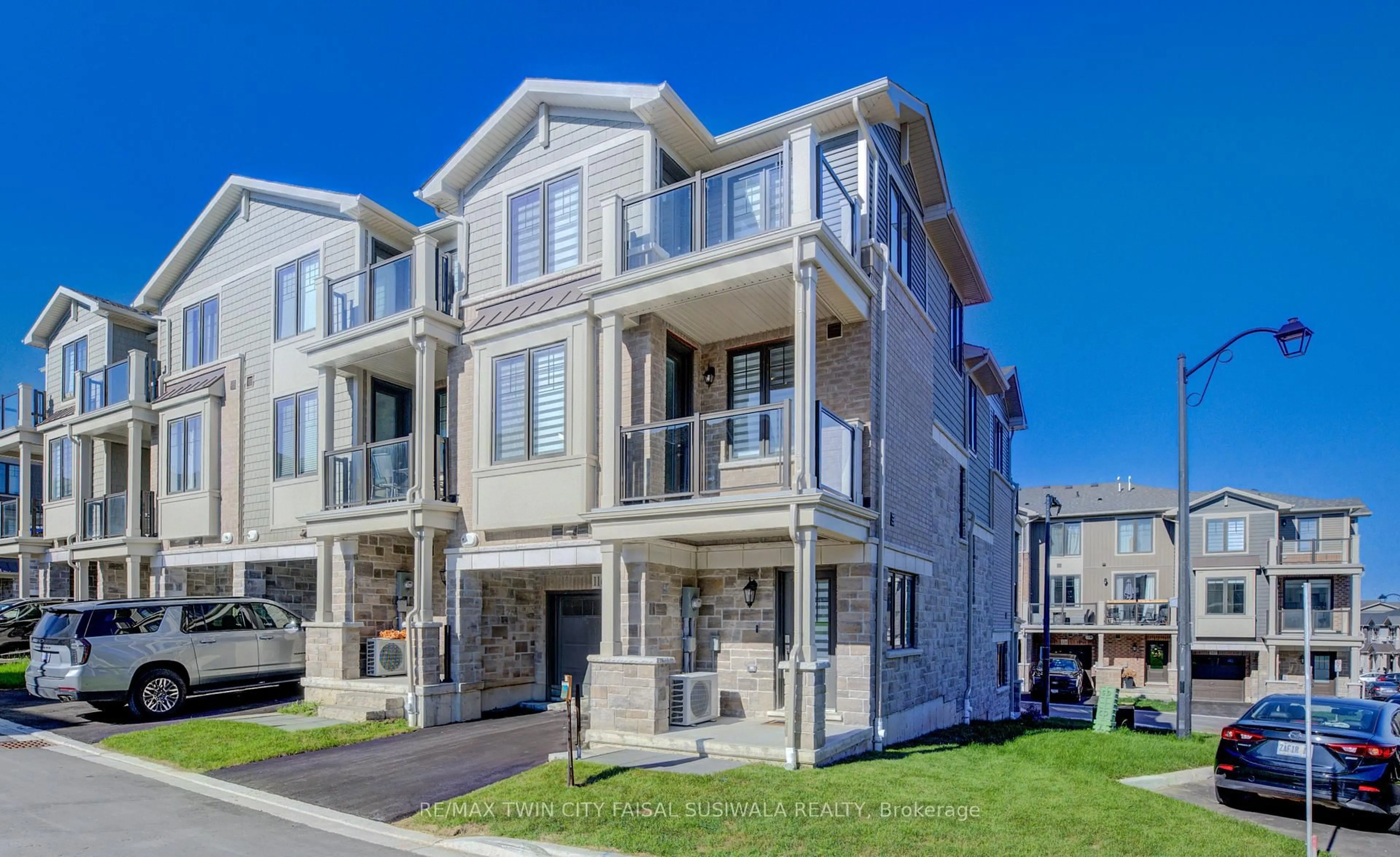 Unknown for 10 Birmingham Dr #116, Cambridge Ontario N1R 0C6