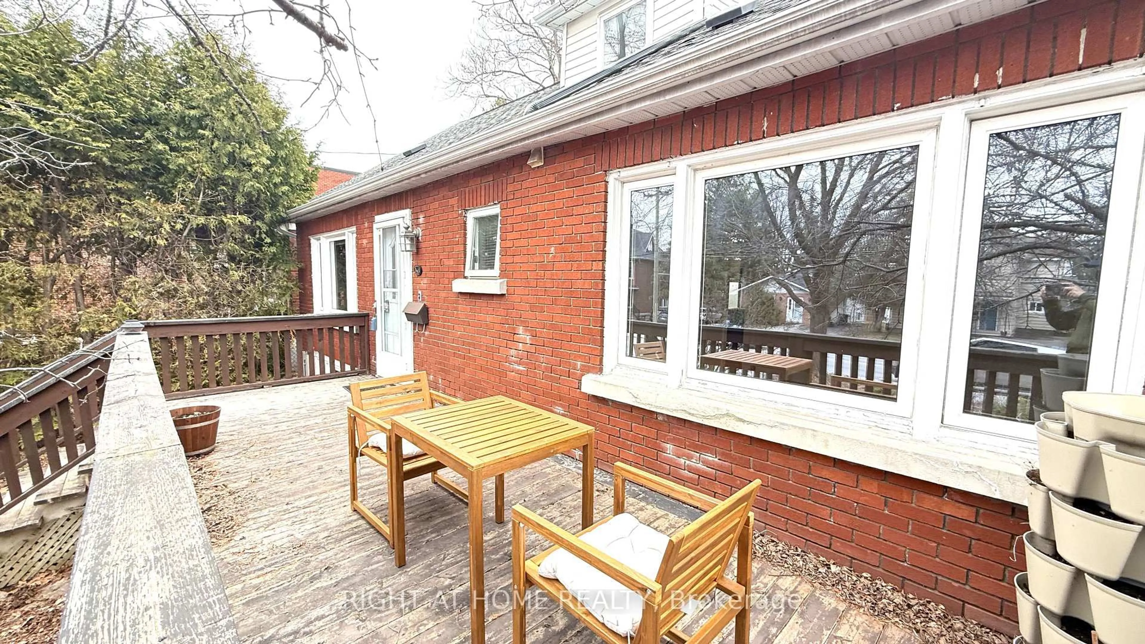 Patio, street for 563 Churchill Ave, Ottawa Ontario K1Z 5E6
