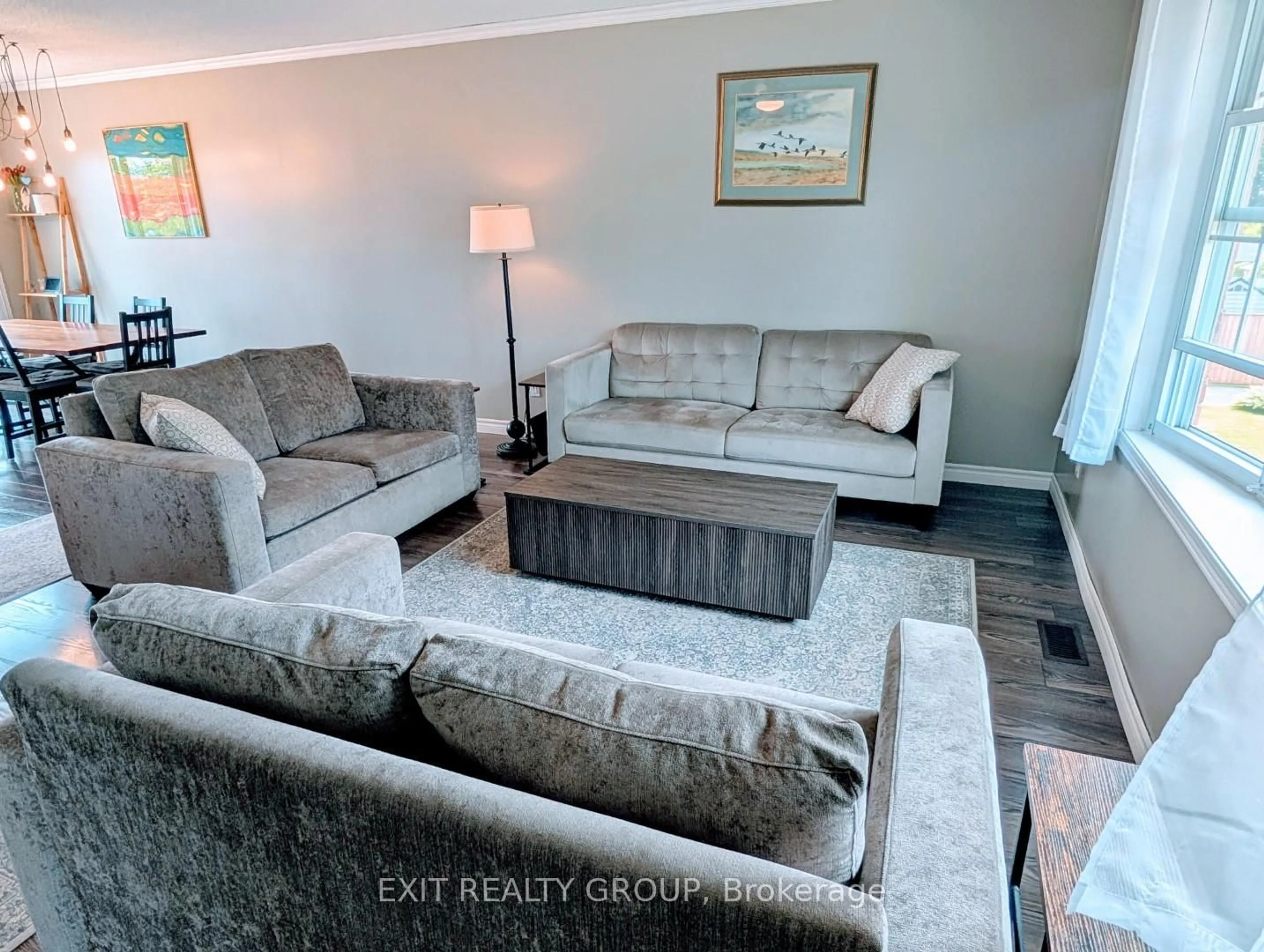 Living room with furniture, unknown for 33 Bleeker Ave, Quinte West Ontario K8V 5Y2