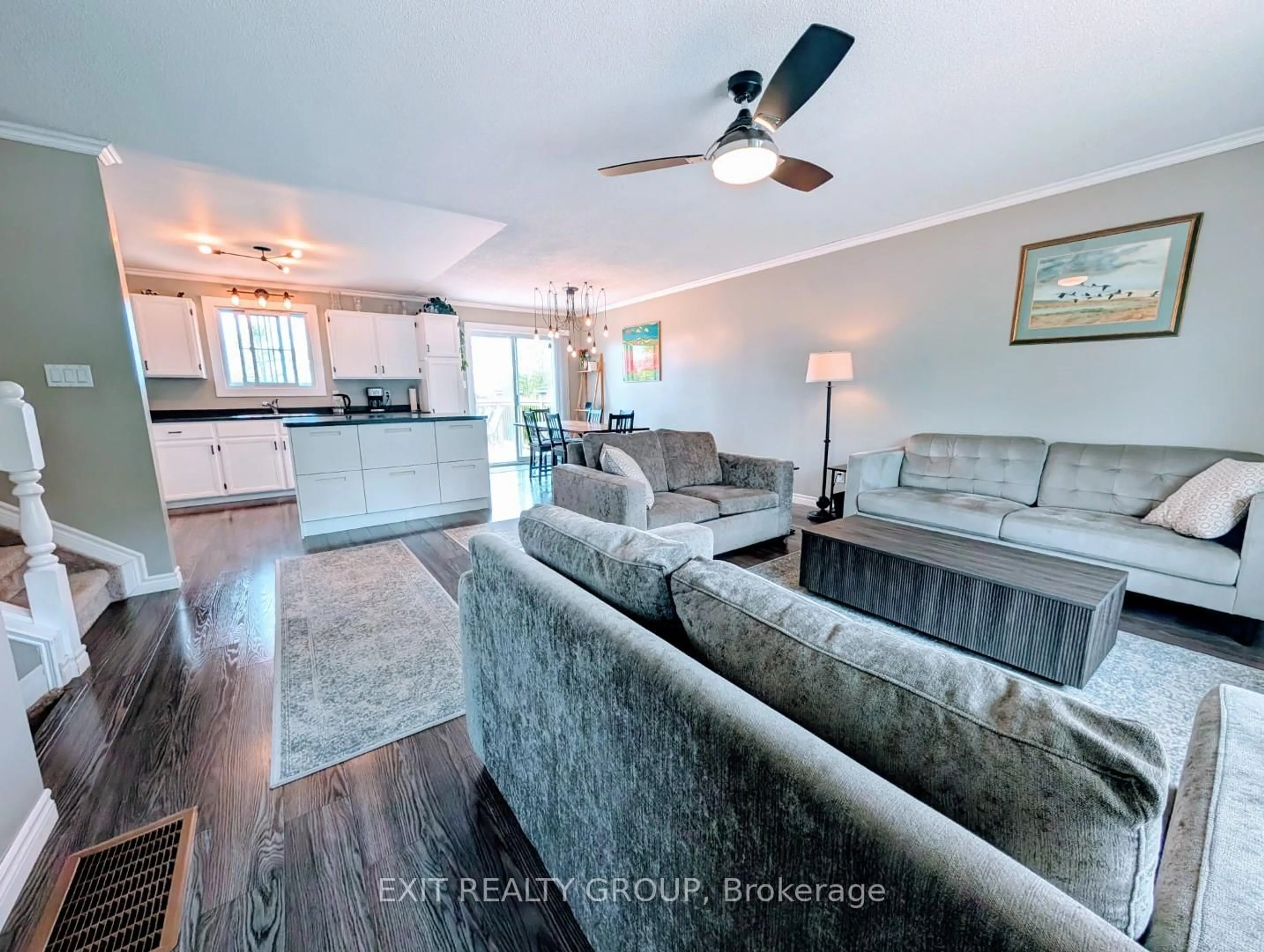 Living room with furniture, unknown for 33 Bleeker Ave, Quinte West Ontario K8V 5Y2