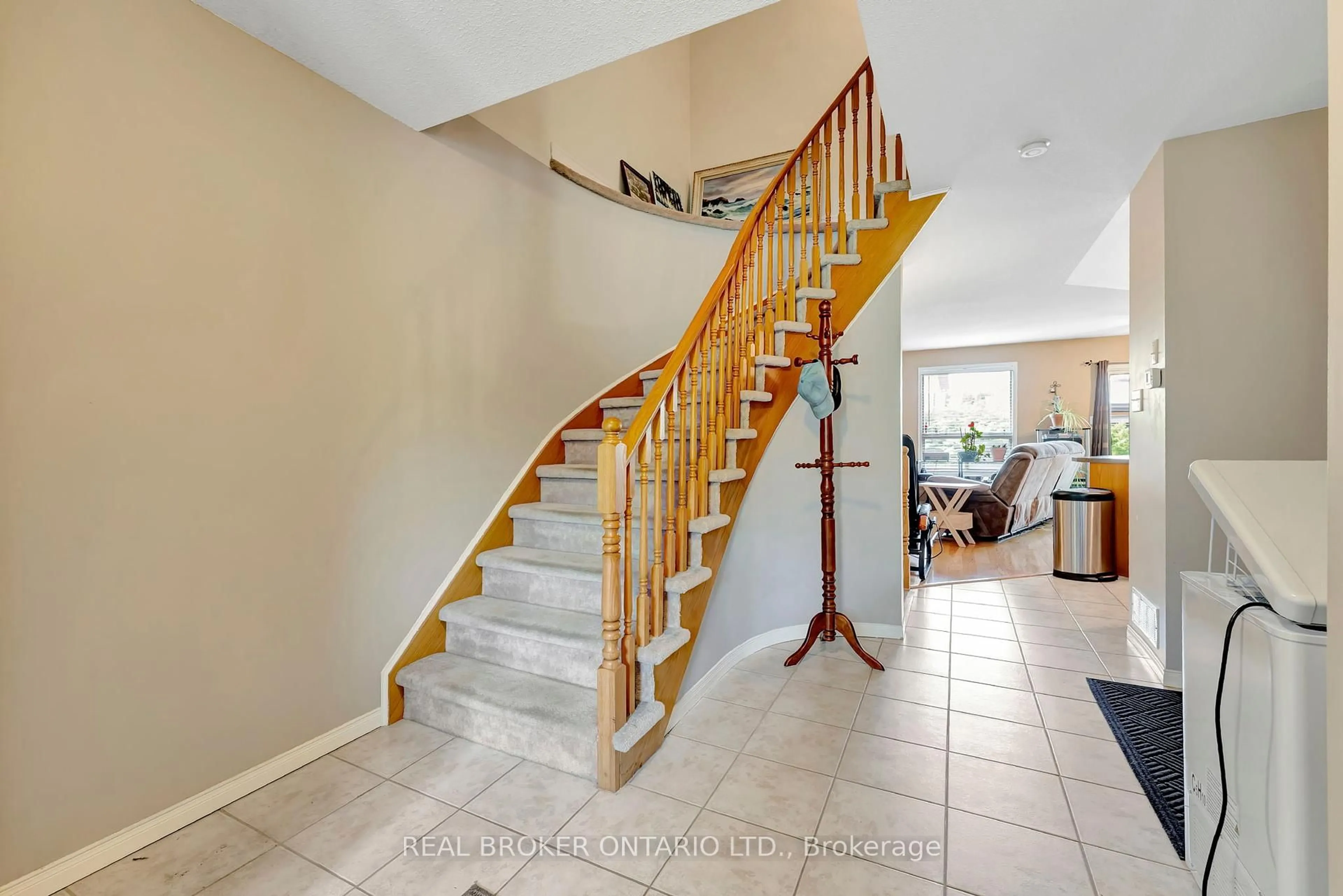 Unknown for 88 Foxborough Dr, Hamilton Ontario L9G 4Z1