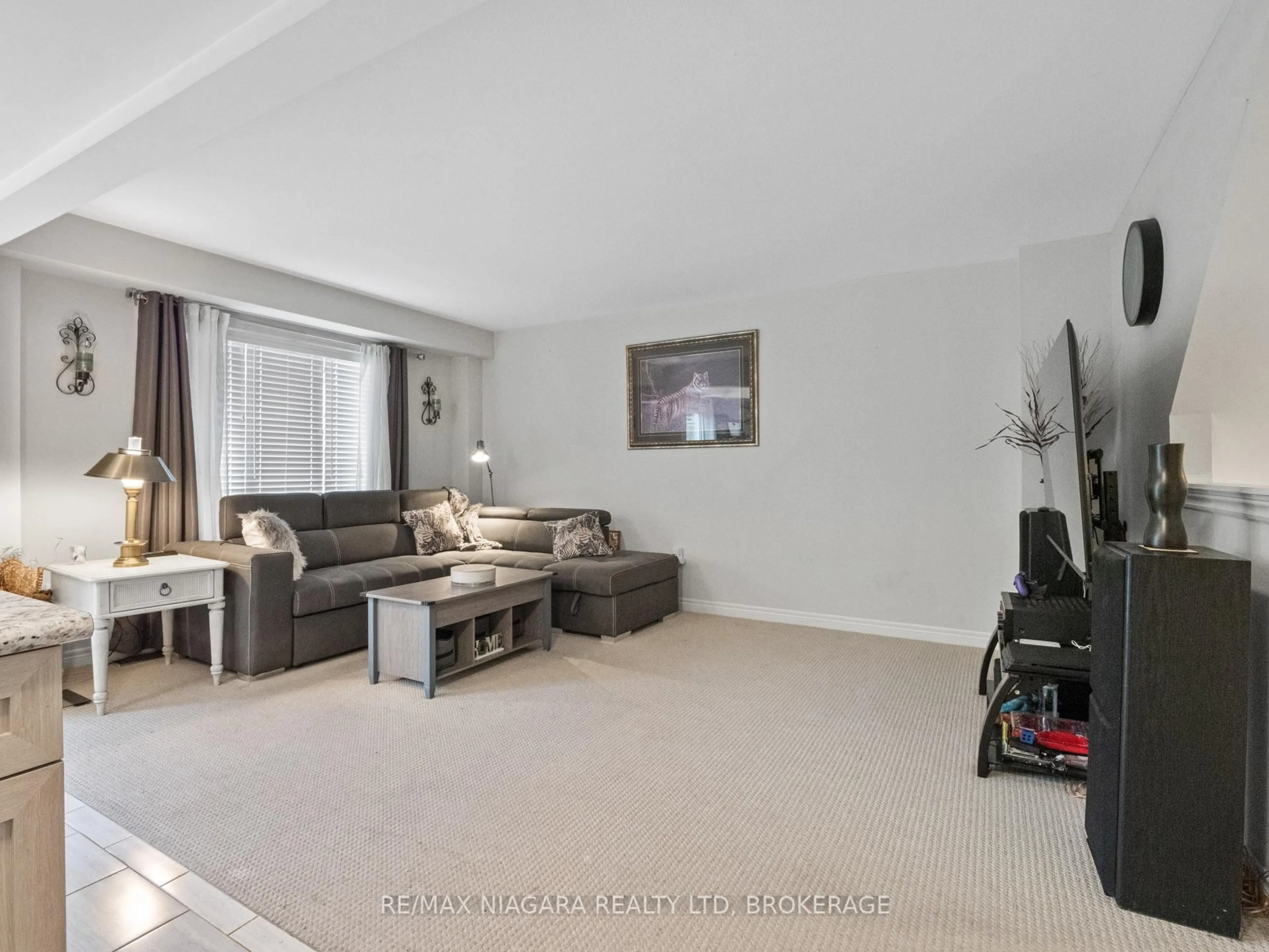 Living room with furniture, unknown for 340 Prospect Point Rd #45, Fort Erie Ontario L0S 1N0