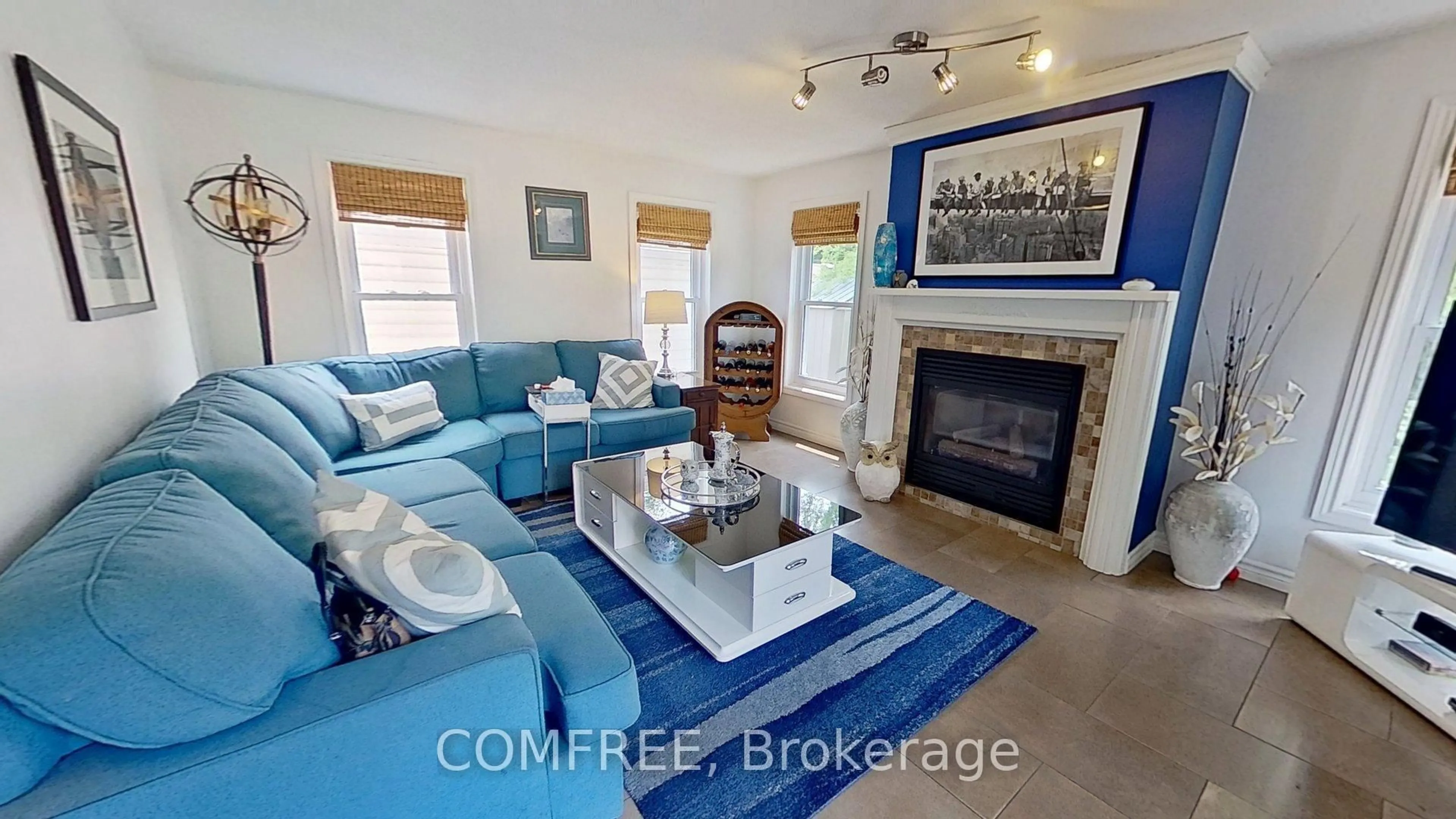 Living room with furniture, ceramic/tile floor for 27 Braesyde Ave, London East Ontario N5W 1V4
