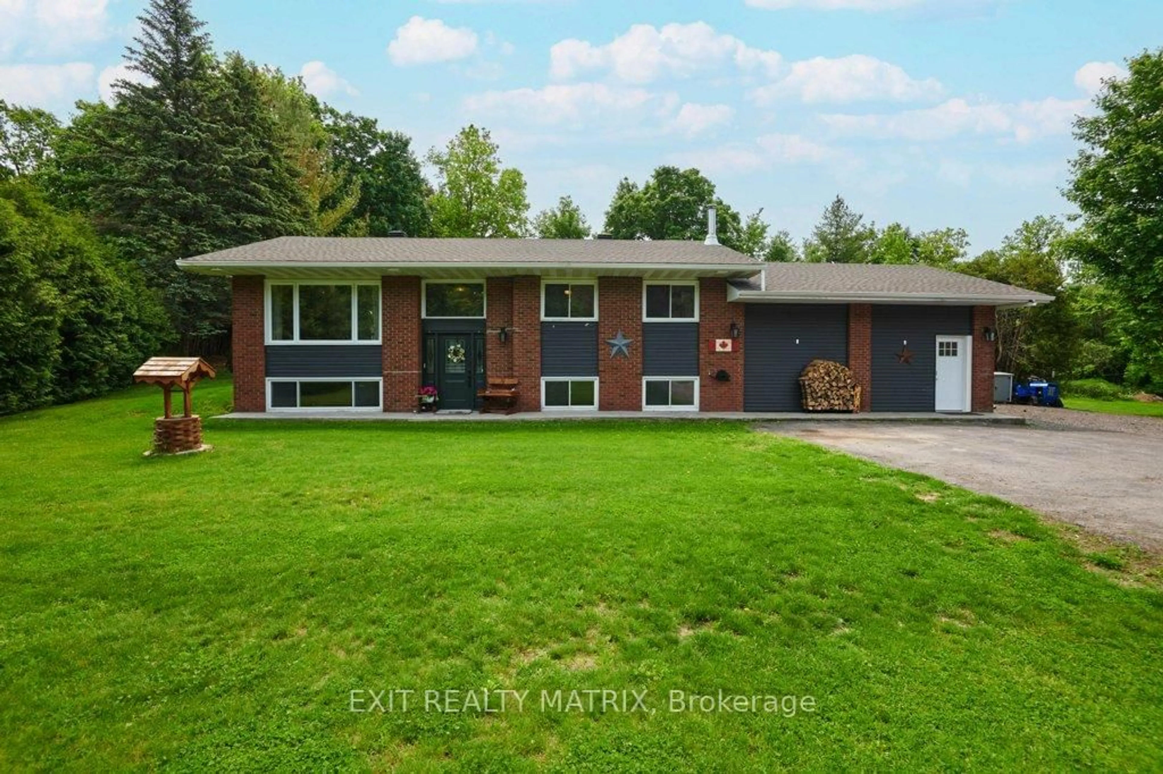Home with brick exterior material, street for 8296 Corlyon St, Metcalfe Ontario K0A 2P0