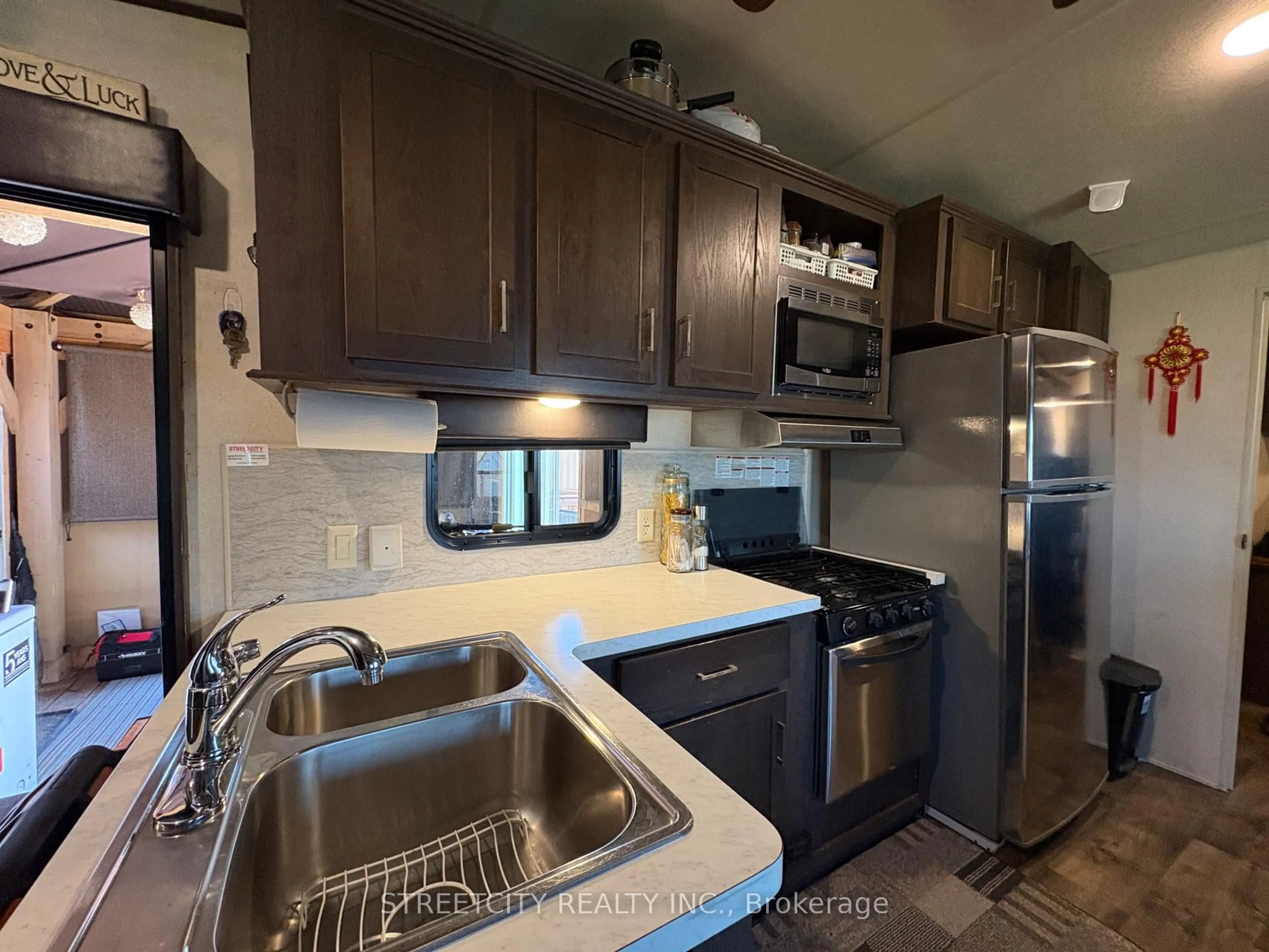 Standard kitchen, unknown for 4351 London Line #1, Plympton-Wyoming Ontario N0N 1T0