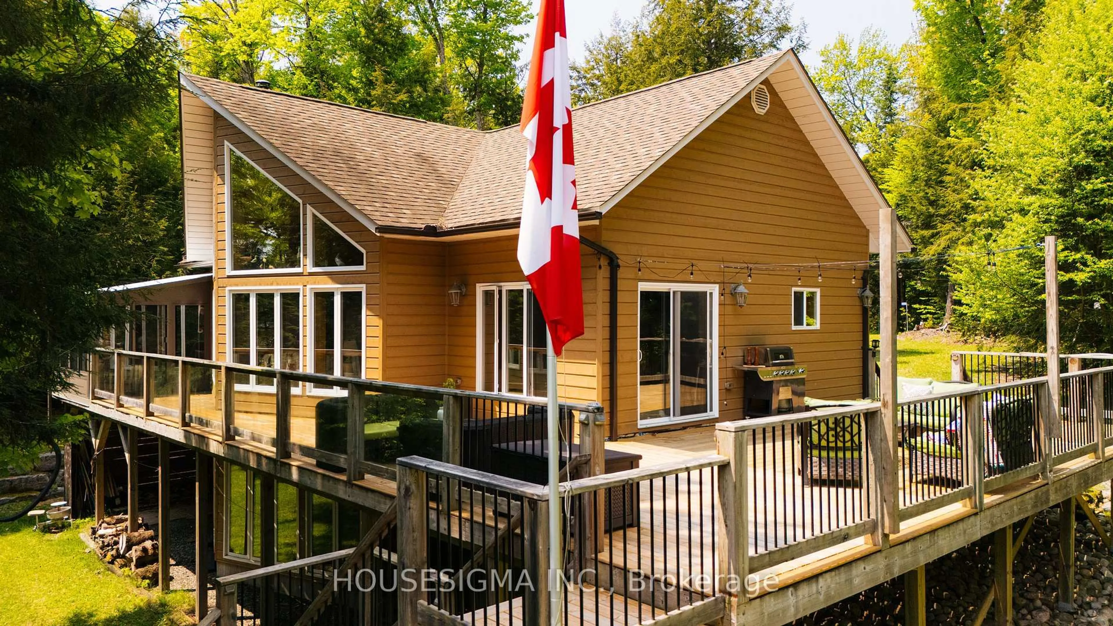 Patio, building for 1208 Minnow Dr, Dysart et al Ontario K0M 1S0