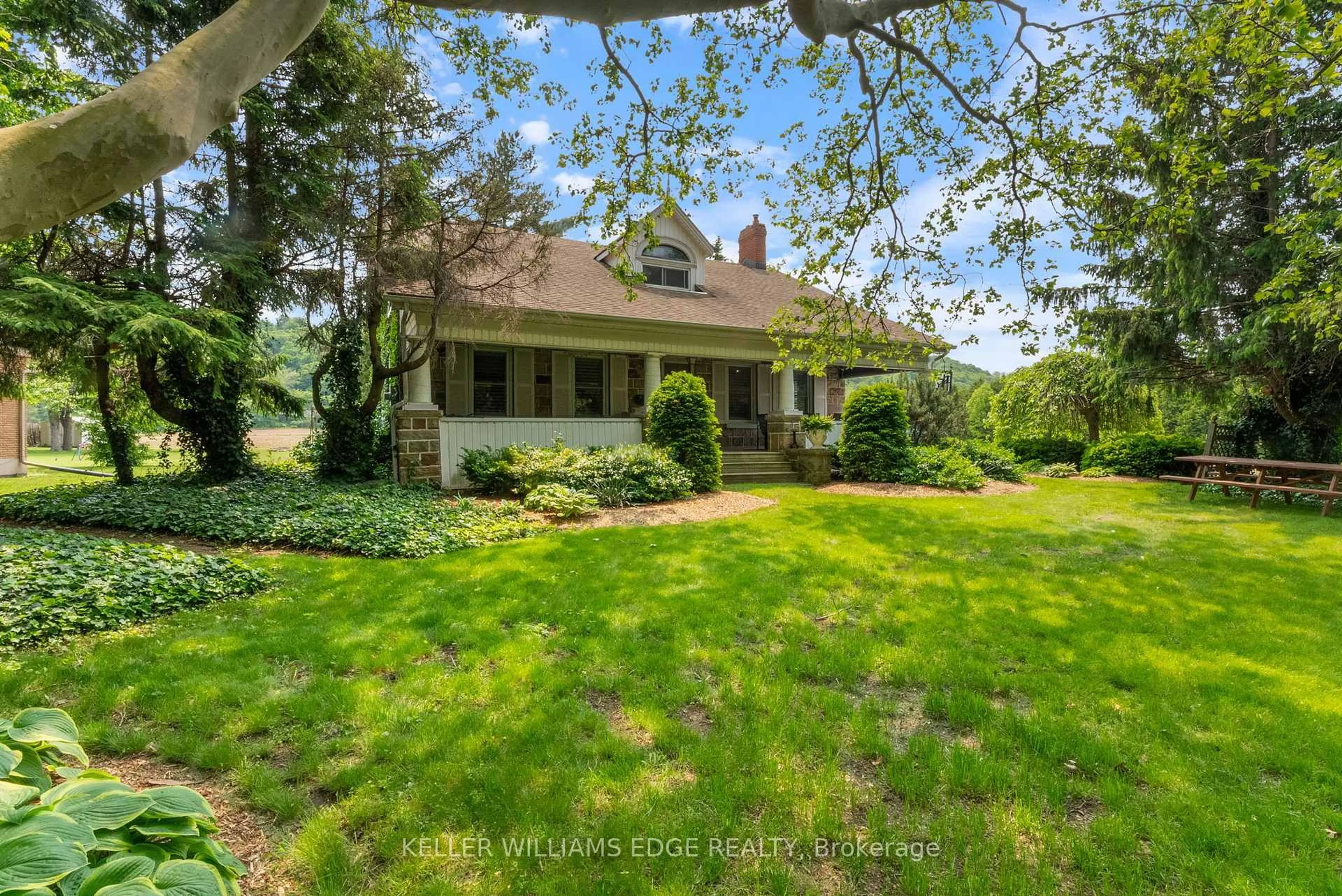 A pic from outside/outdoor area/front of a property/back of a property/a pic from drone, street for 982 Highway 8 Highway, Hamilton Ontario L8E 5H9