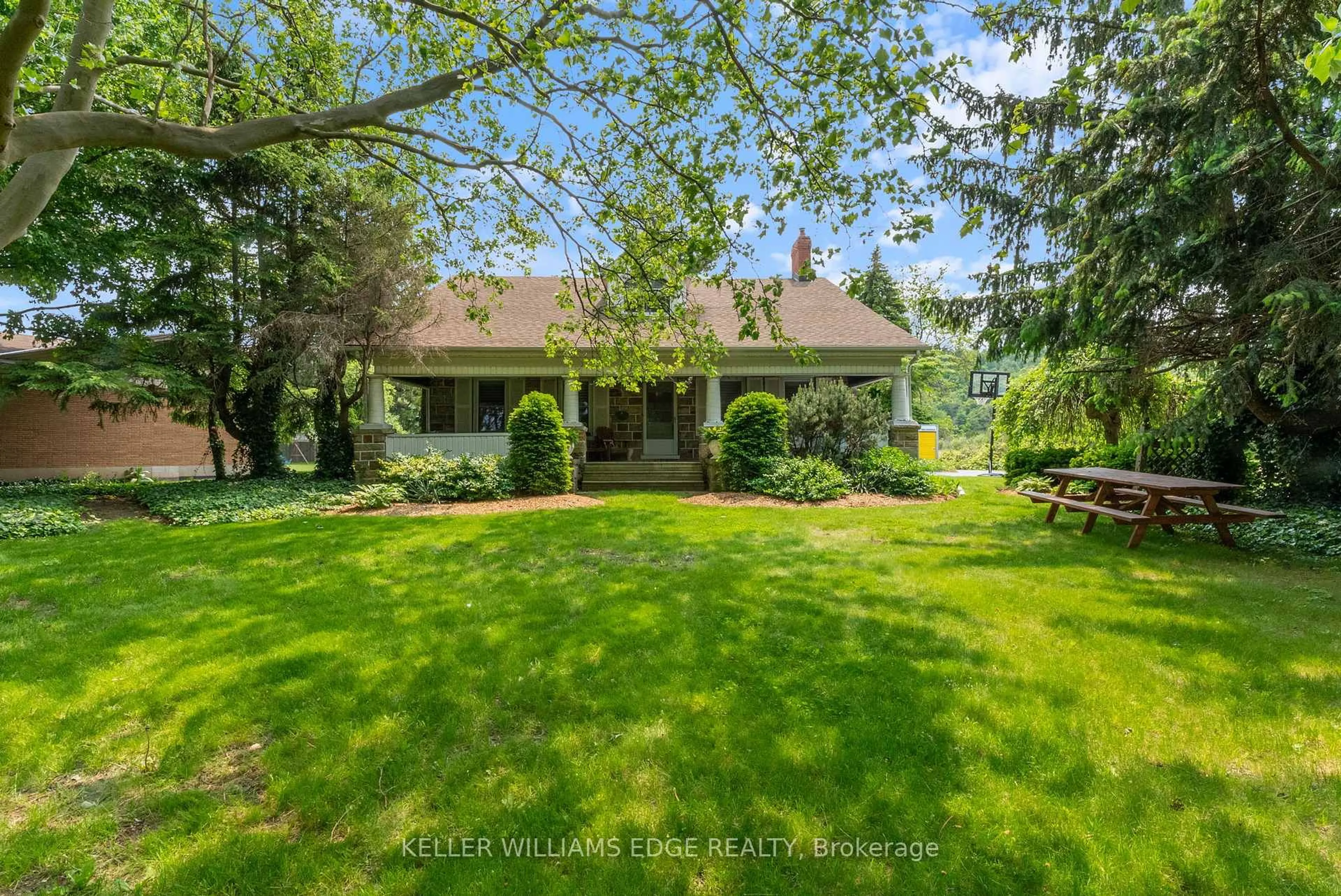 A pic from outside/outdoor area/front of a property/back of a property/a pic from drone, street for 982 Highway 8 Highway, Hamilton Ontario L8E 5H9