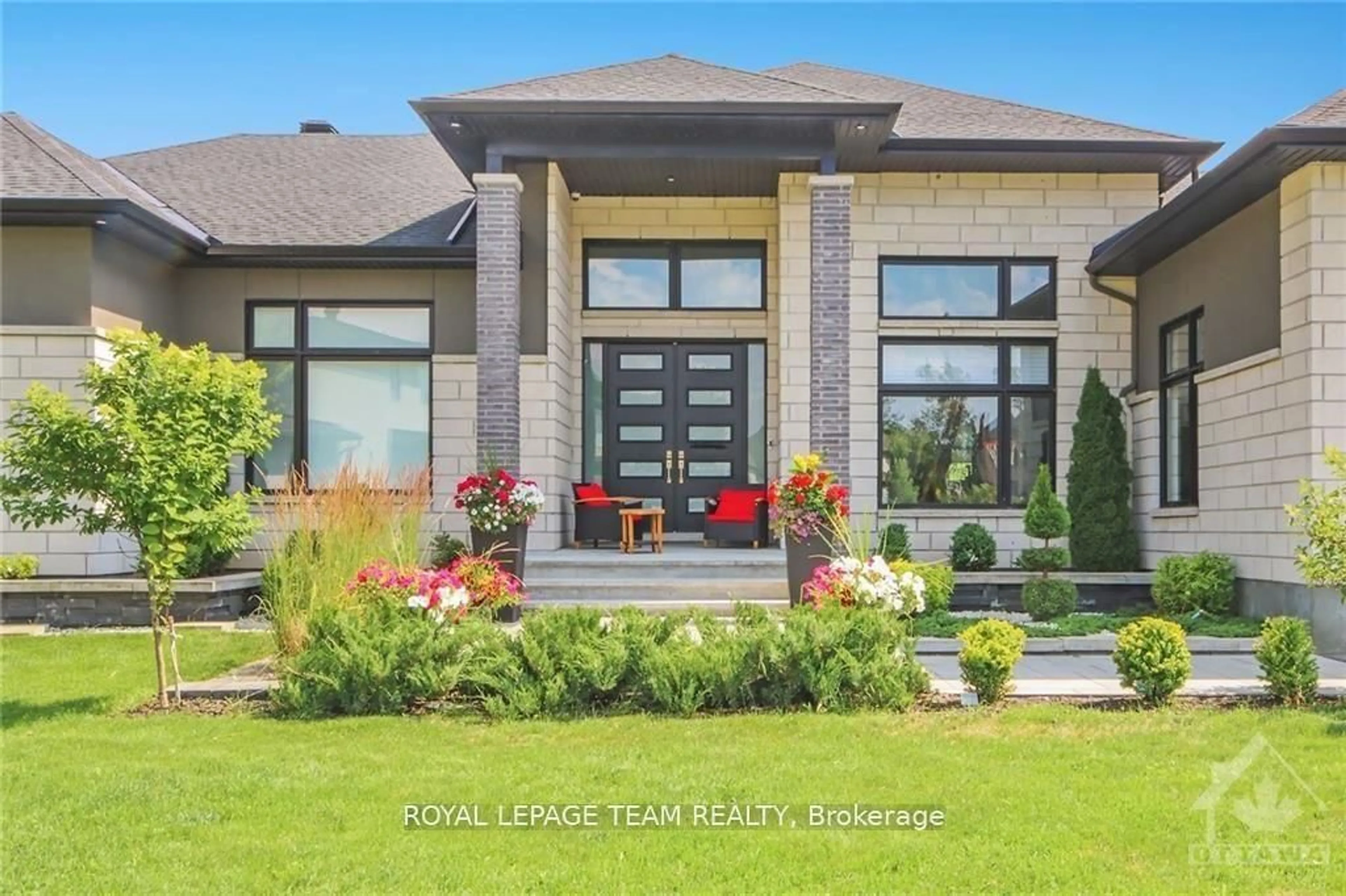 Home with brick exterior material, street for 525 LEIMERK Crt, Manotick Ontario K4M 0B2