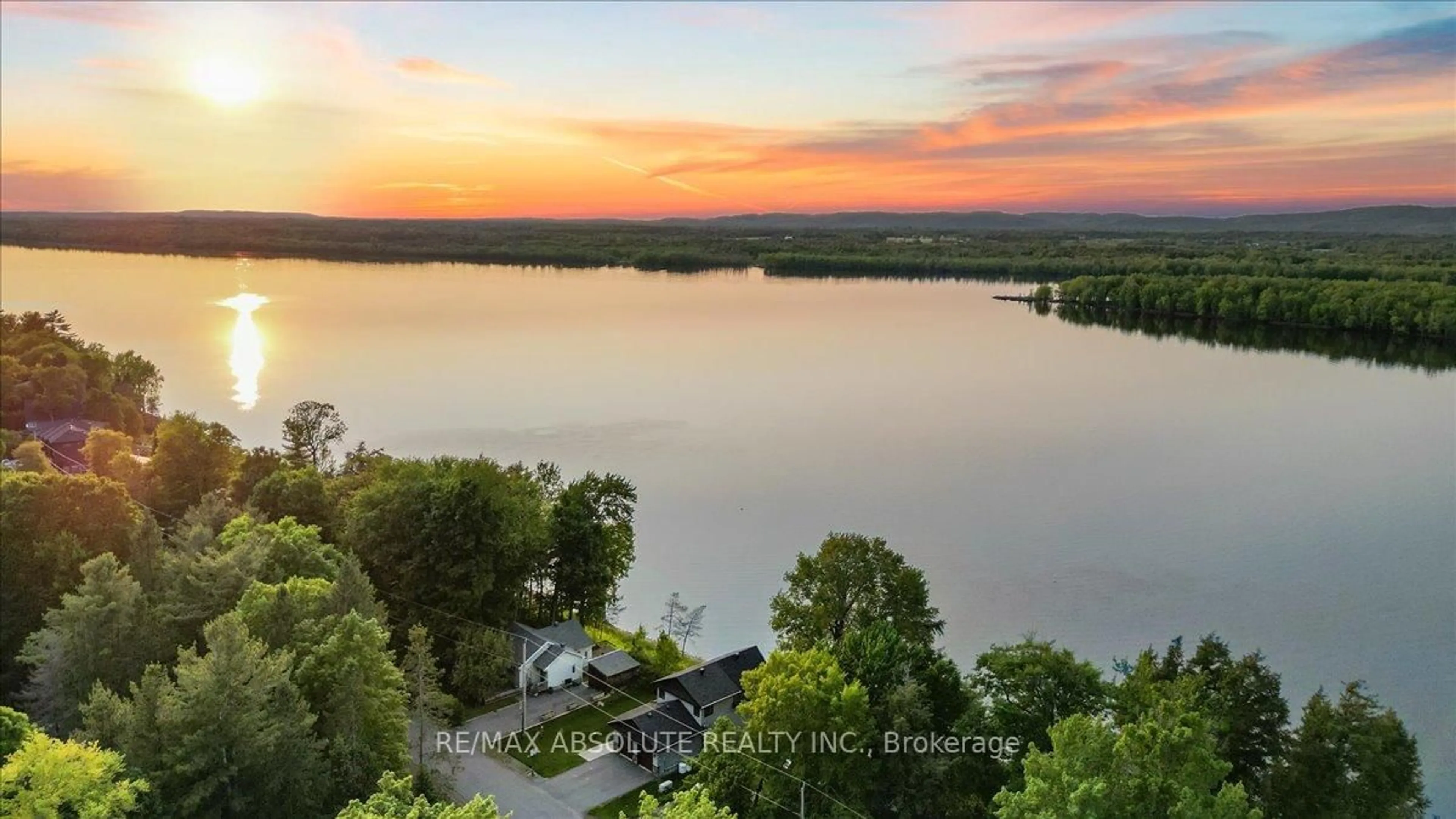 A pic from outside/outdoor area/front of a property/back of a property/a pic from drone, water/lake/river/ocean view for 304 Riverwood Dr, Ottawa Ontario K0A 3M0