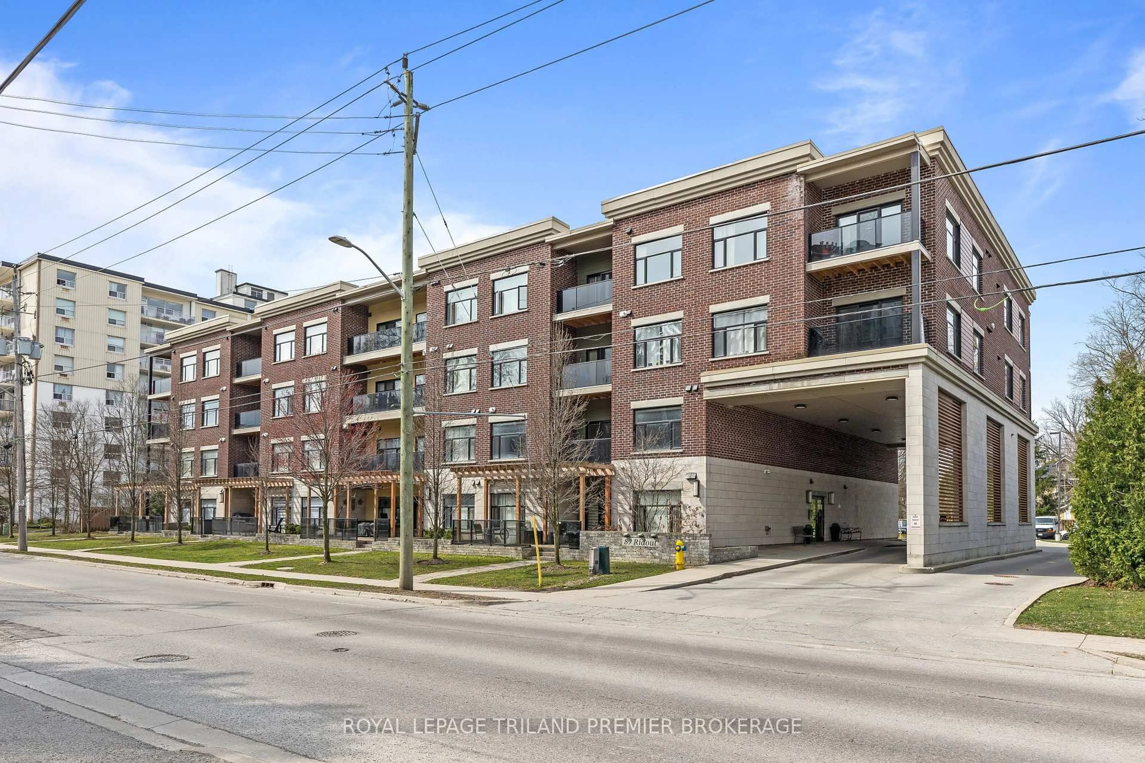 Unknown for 89 Ridout St #408, London South Ontario N6C 3X2