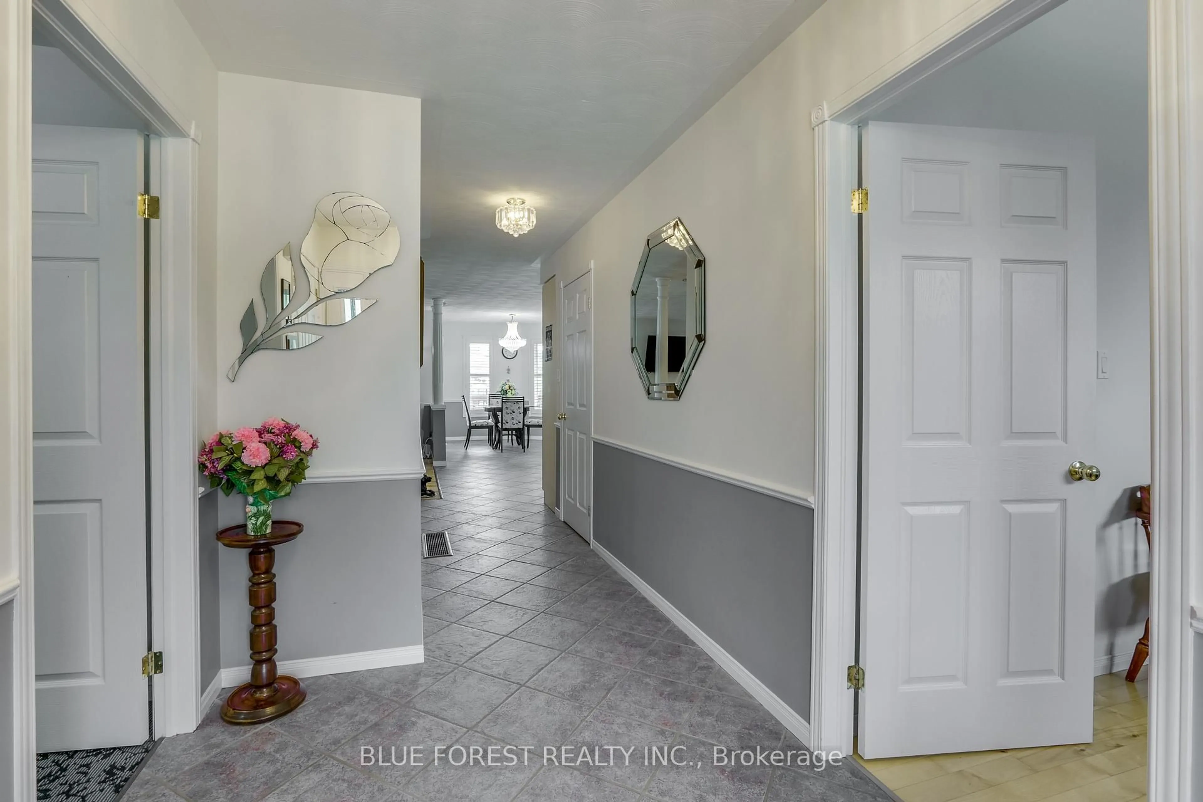 Indoor entryway for 93 Kara Lane, Tillsonburg Ontario N4G 5M2