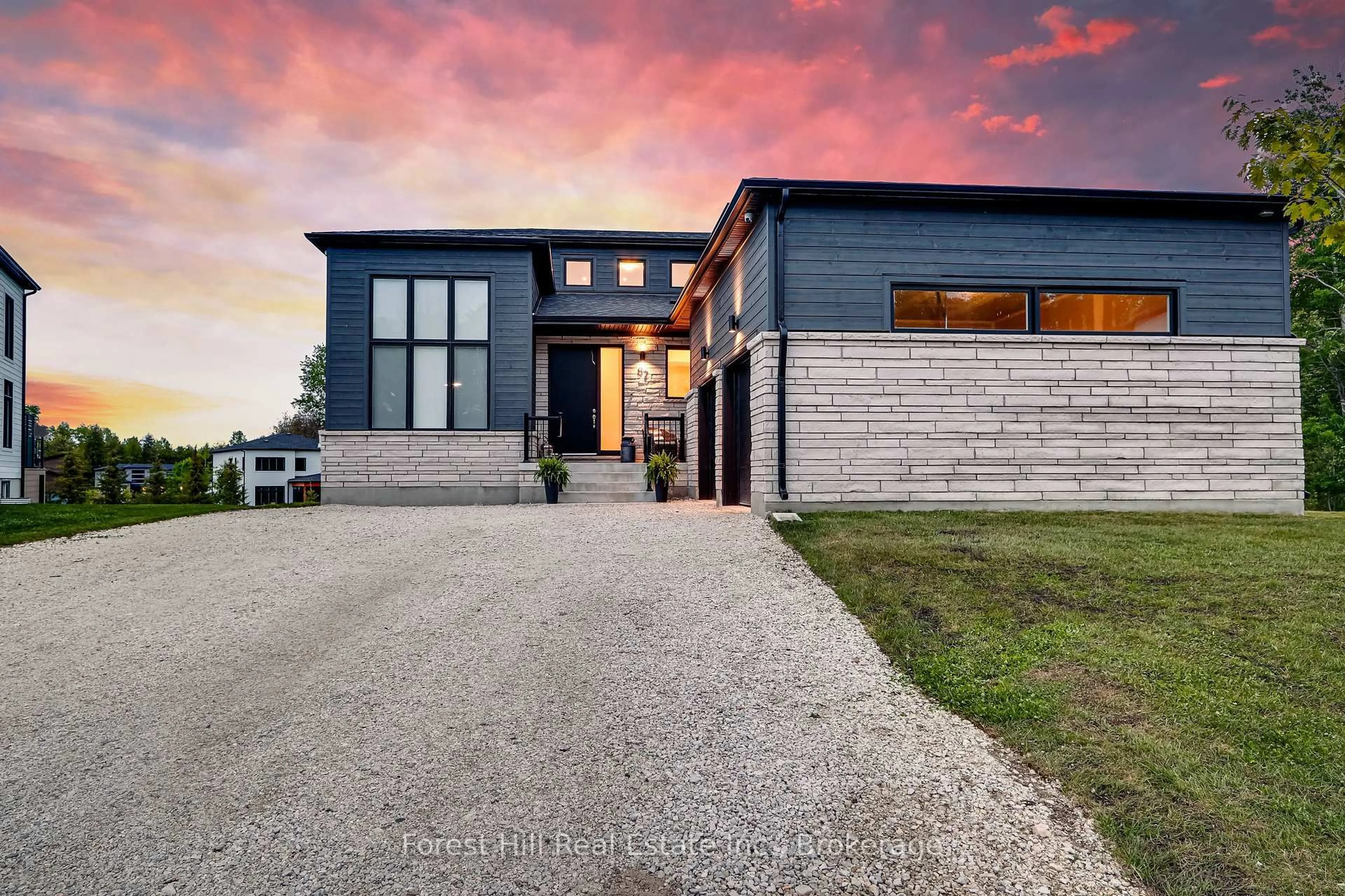 Home with brick exterior material, unknown for 87 Goldie Crt, Blue Mountains Ontario N0H 1J0