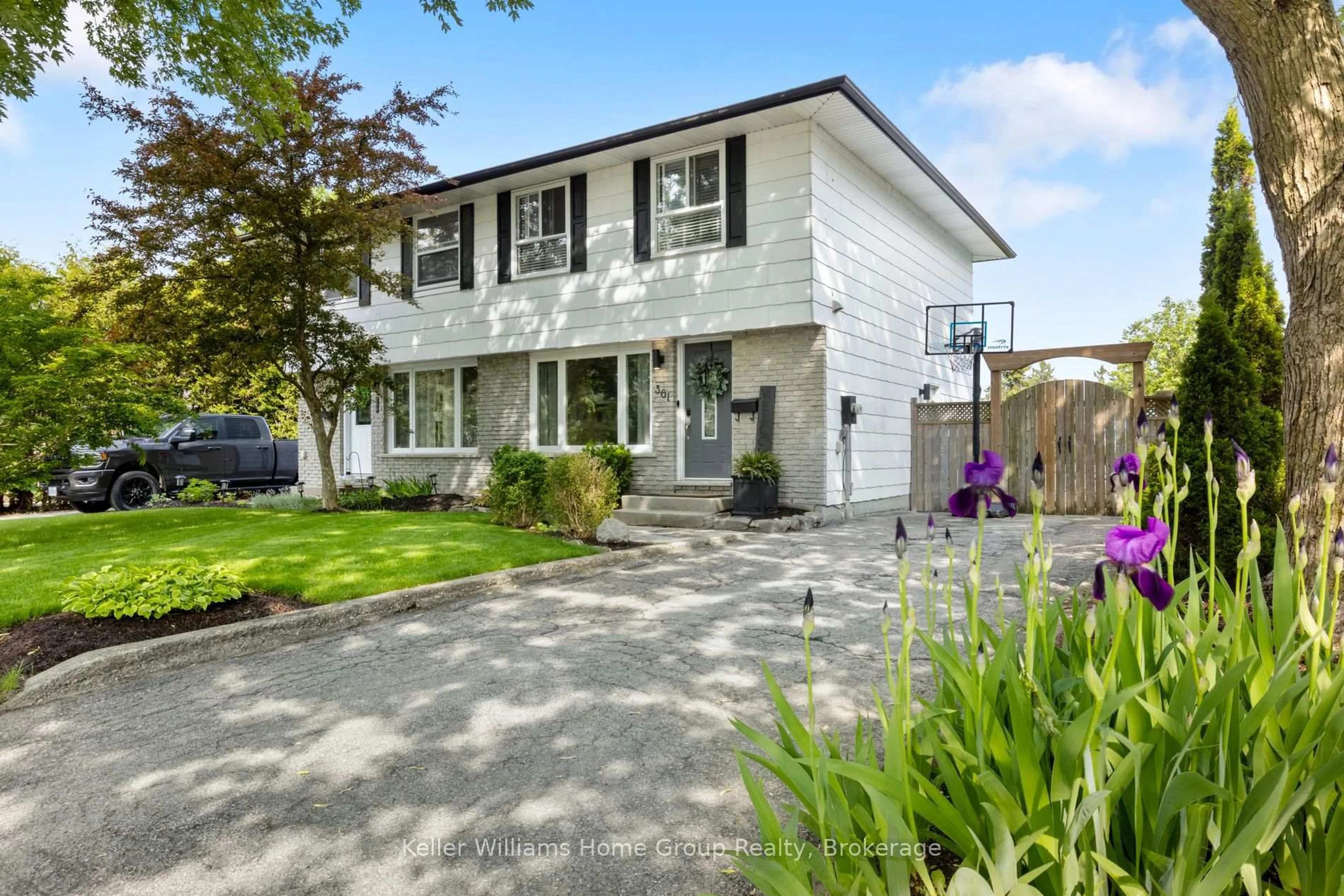 Unknown for 361 Argyll St, Centre Wellington Ontario N1M 2Y4