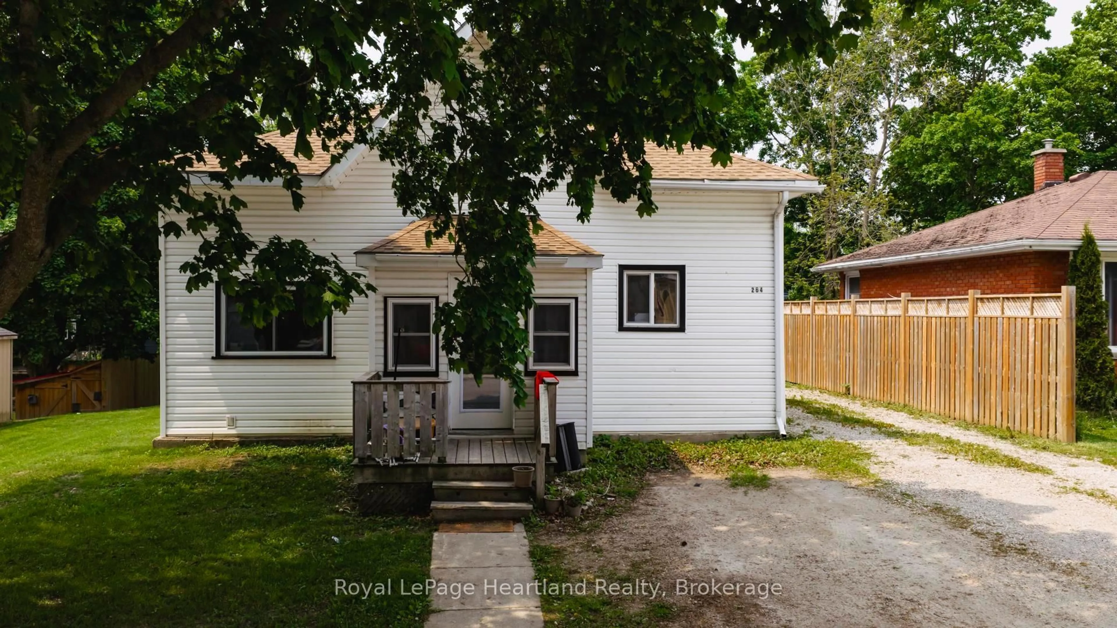 Unknown for 264 EDWARD St, North Huron Ontario N0G 2W0