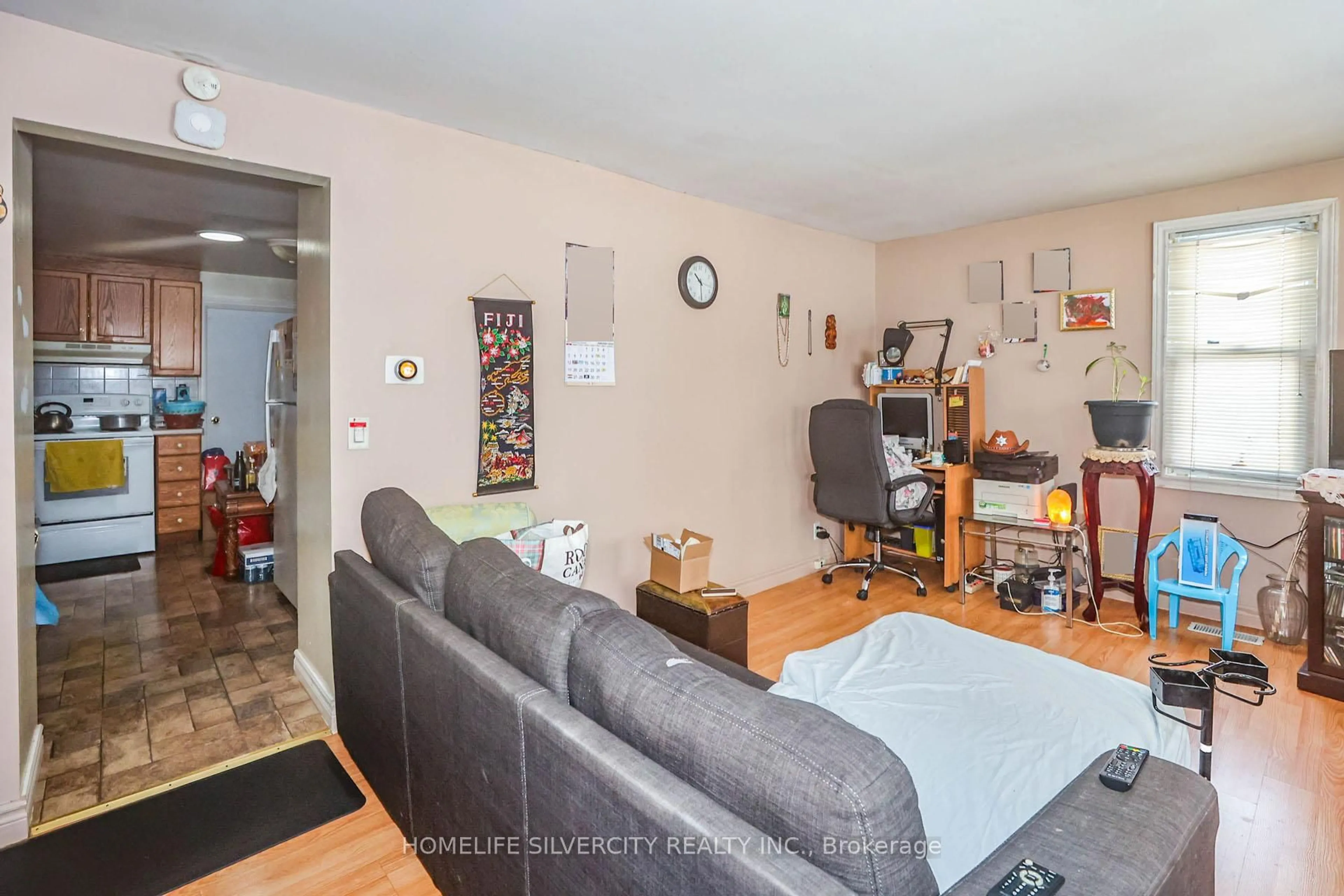 A pic of a room for 5537 Montrose Rd, Niagara Falls Ontario L2H 1K9