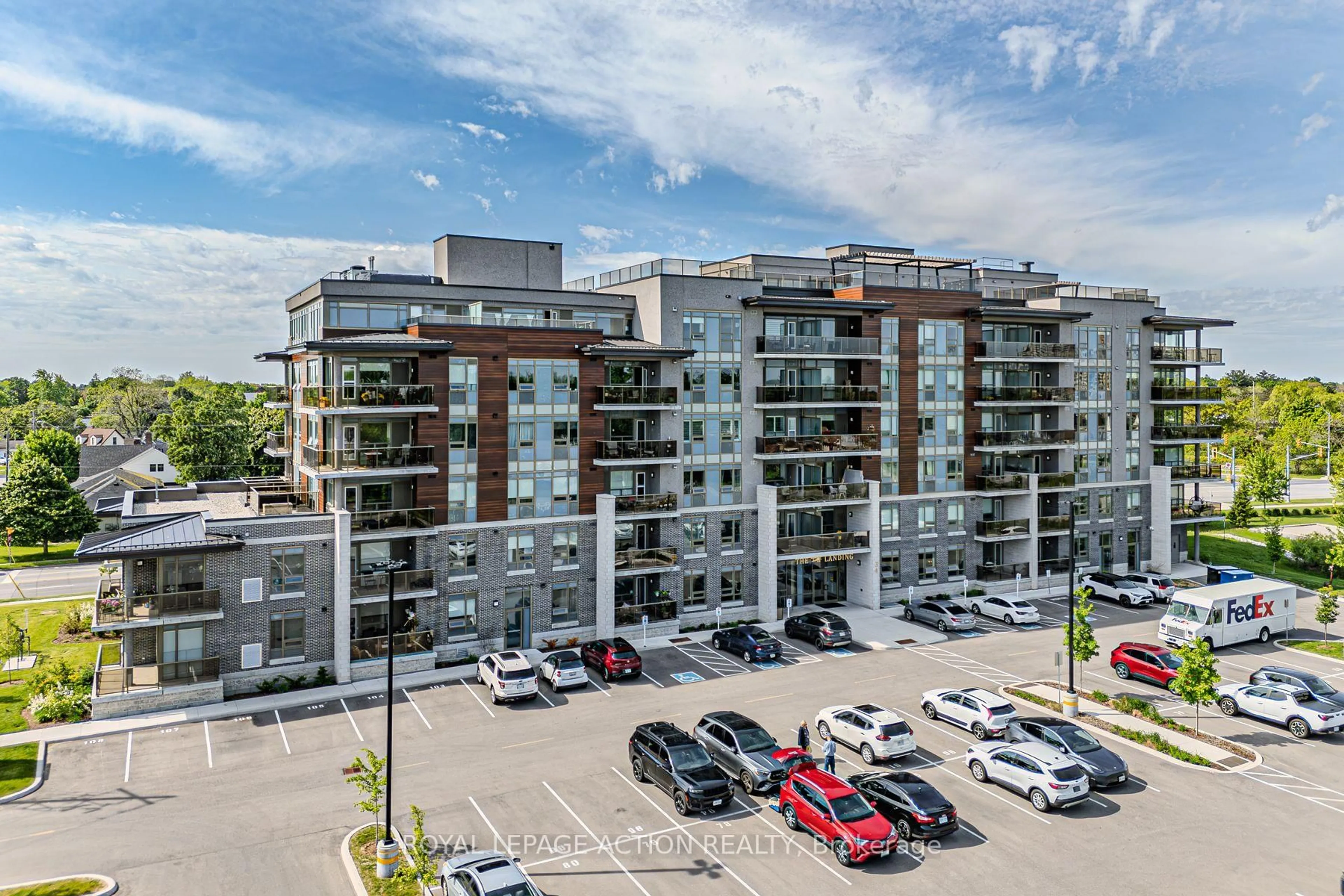 A pic from outside/outdoor area/front of a property/back of a property/a pic from drone, unknown for 34 Norman St #104, Brantford Ontario N3R 2Y1