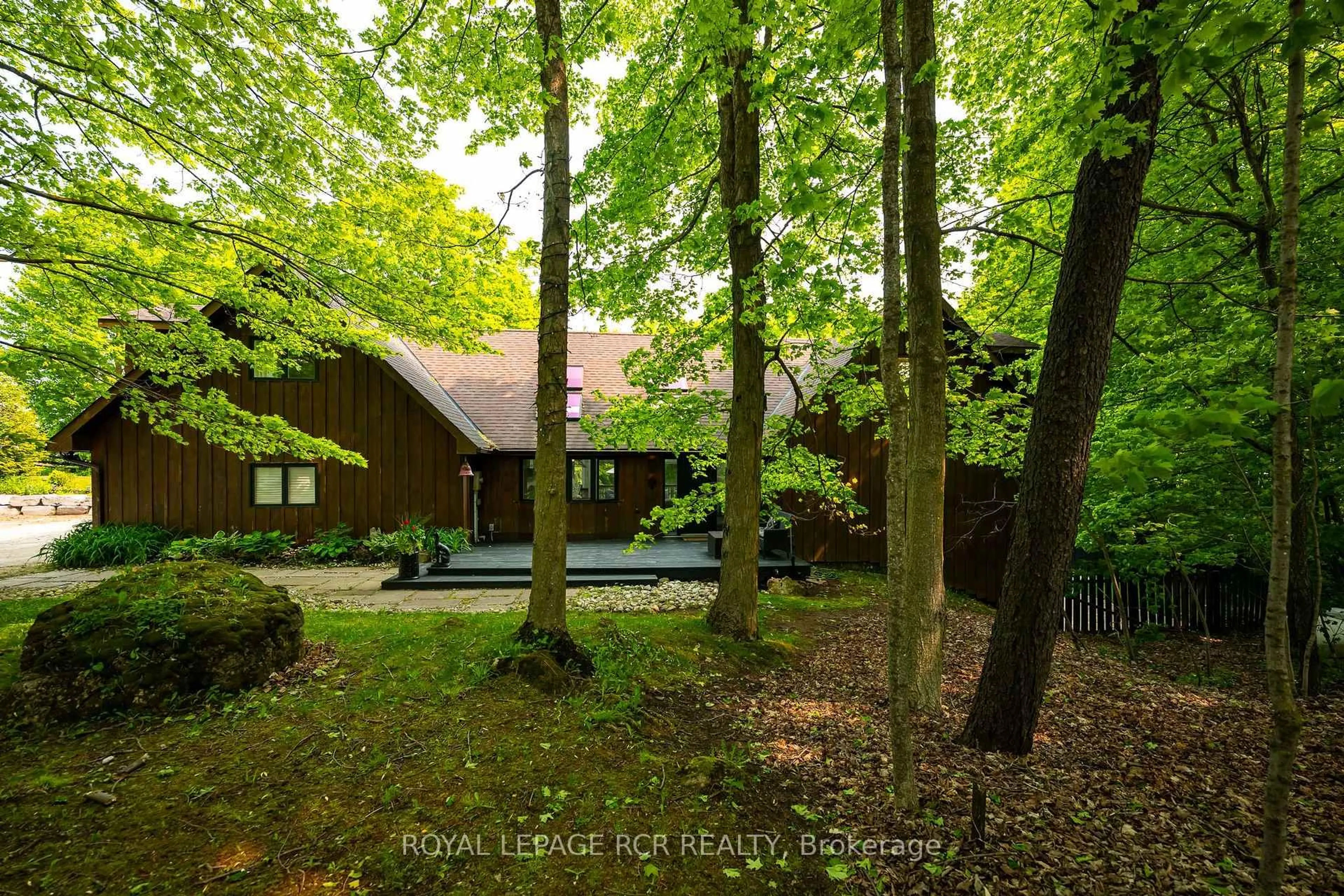 A pic from outside/outdoor area/front of a property/back of a property/a pic from drone, forest/trees view for 427049 25th Sdrd, Mono Ontario L9V 1E5