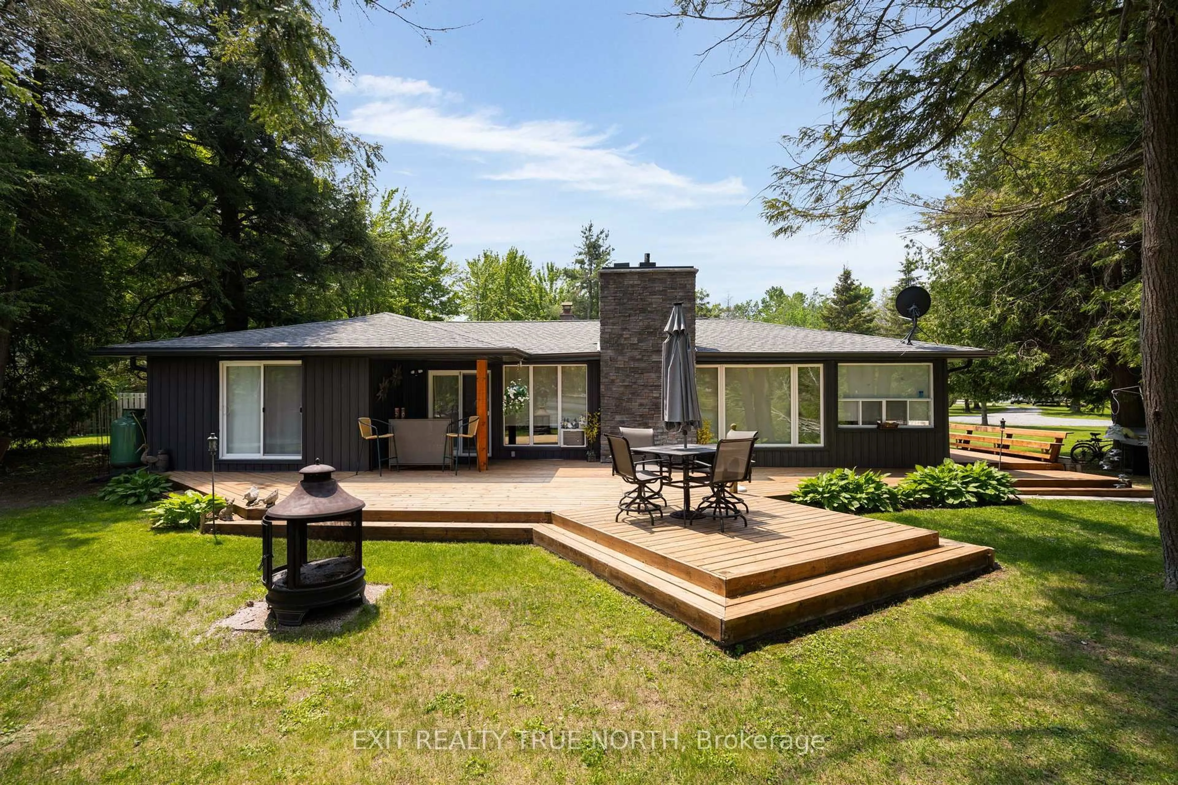Patio, unknown for 22 Cardinal Dr, Kawartha Lakes Ontario K0M 2T0