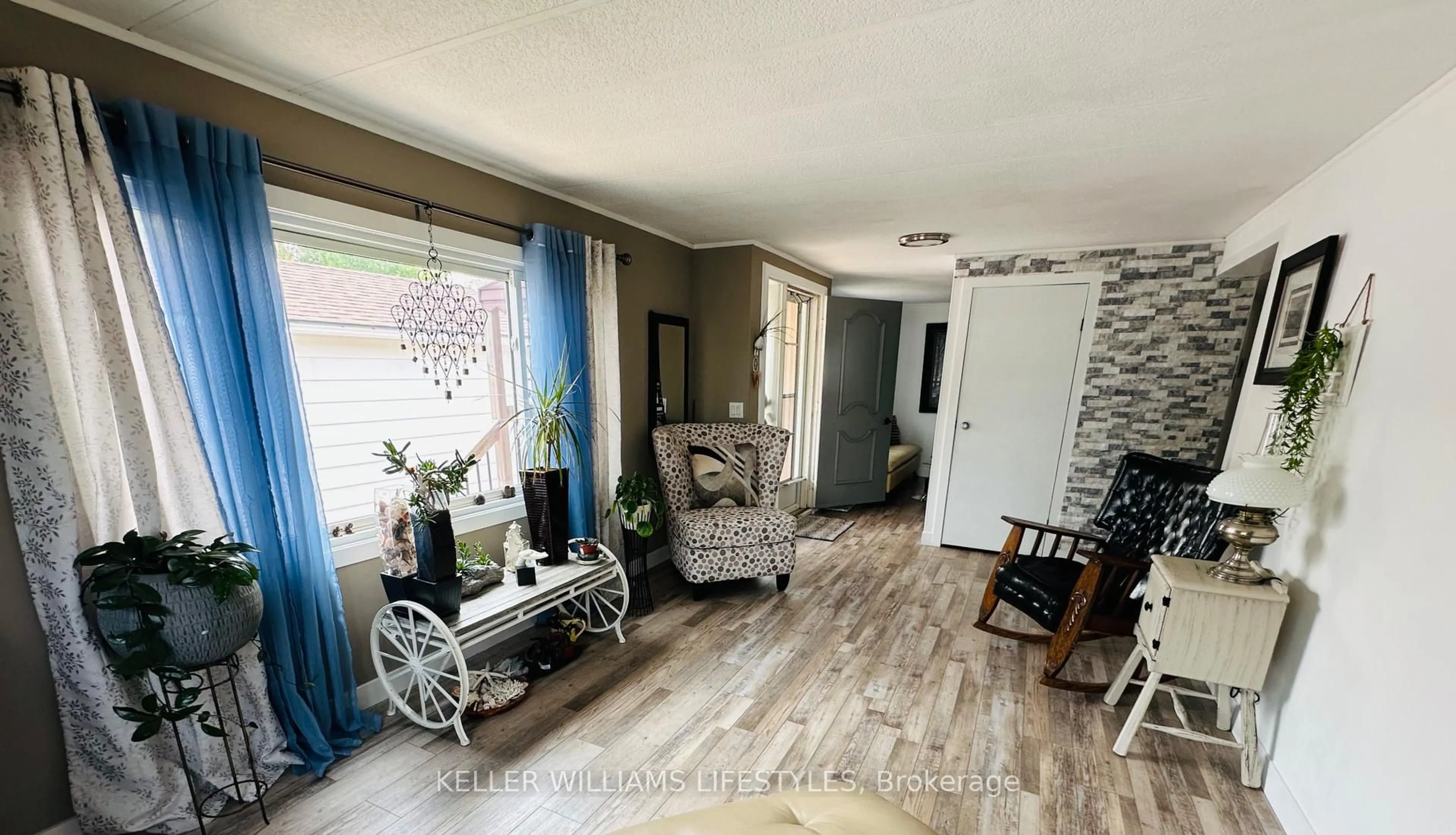 Unknown for 16 VELMA St, Strathroy-Caradoc Ontario N7G 3P4