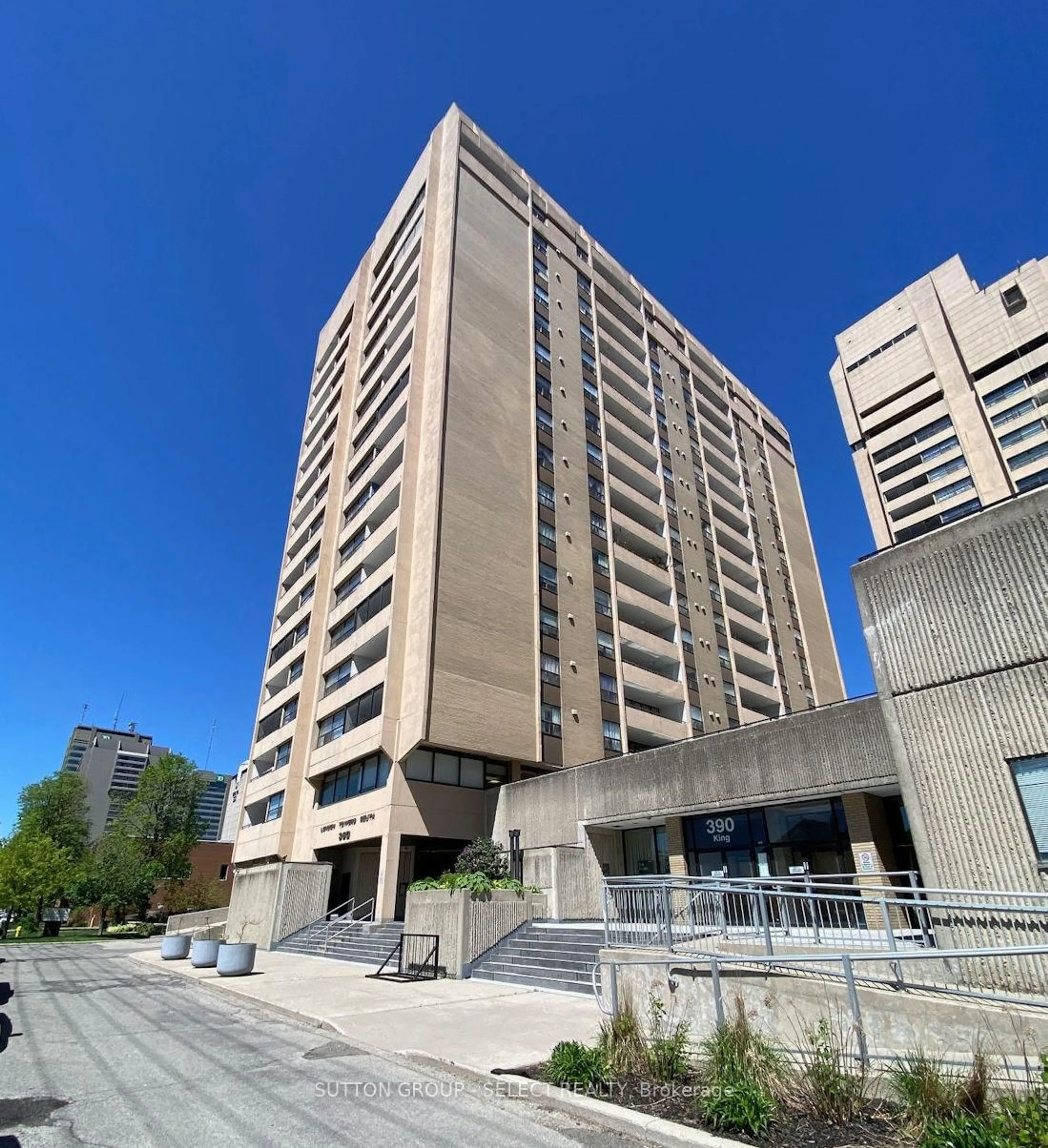 Unknown for 380 King St #1601, London East Ontario N6B 3L6