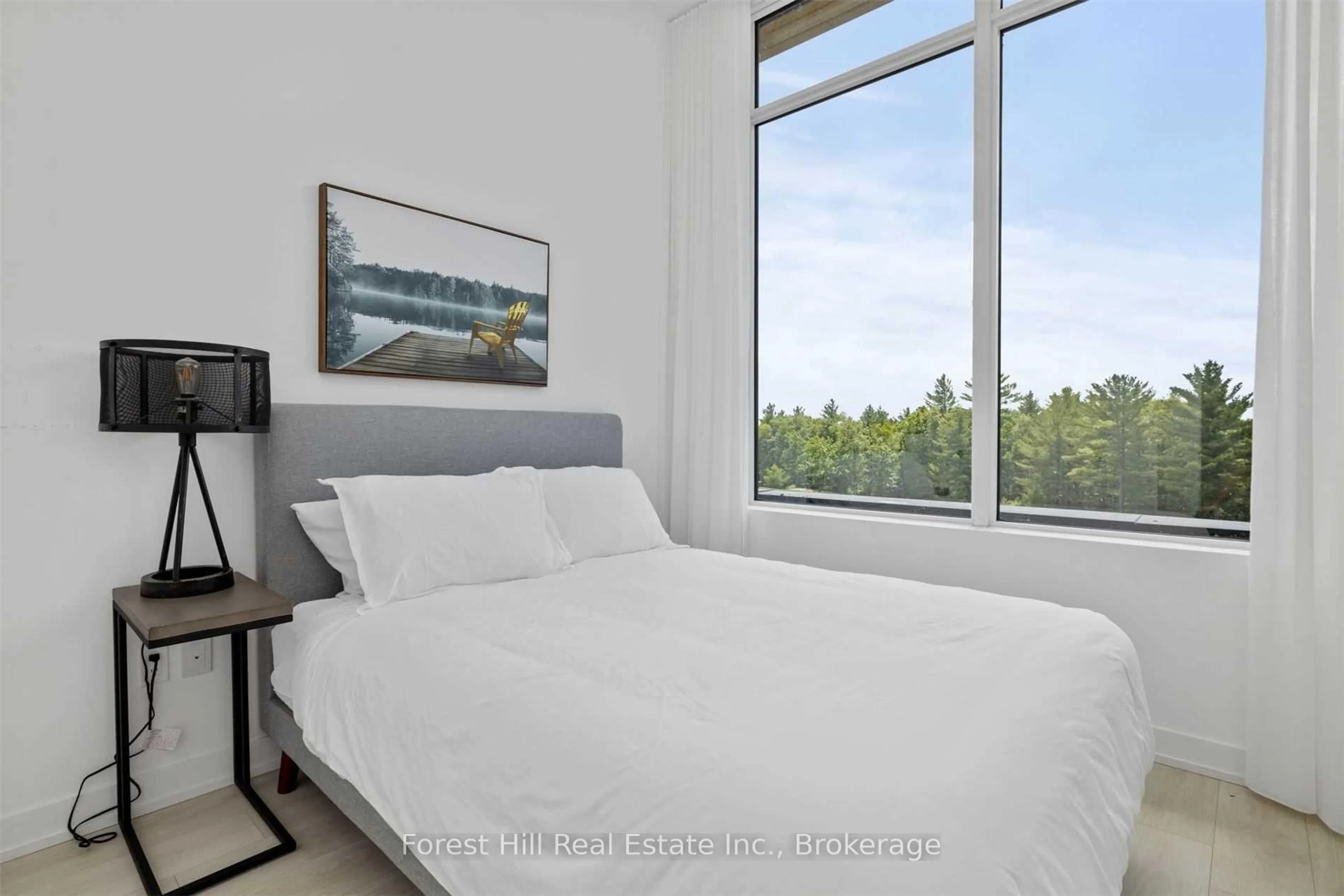 Bedroom with bed, unknown for 120 Carrick Tr #502, Gravenhurst Ontario P1P 0A2