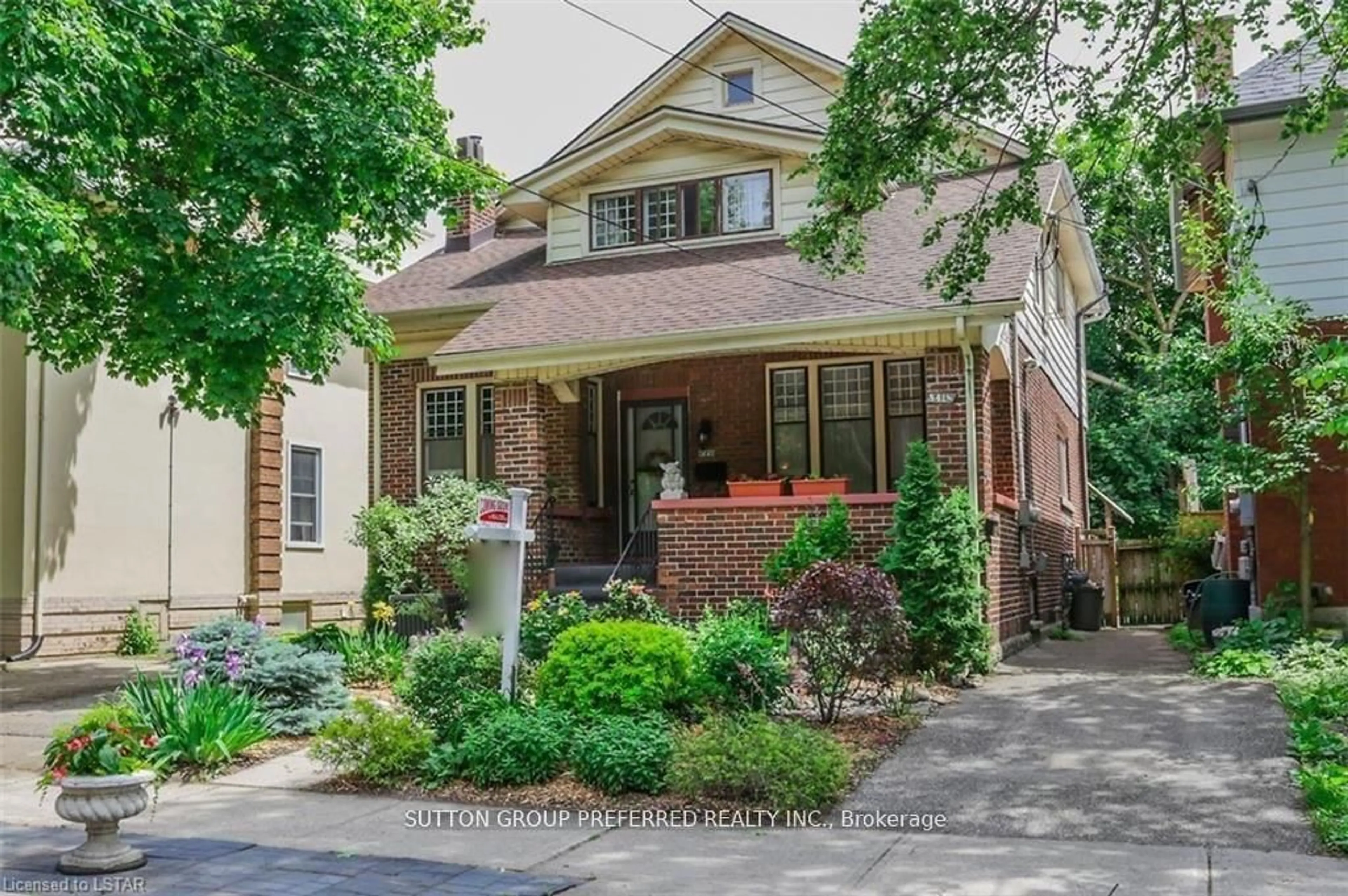 Home with brick exterior material, street for 841 Dufferin Ave, London East Ontario N5W 3J9