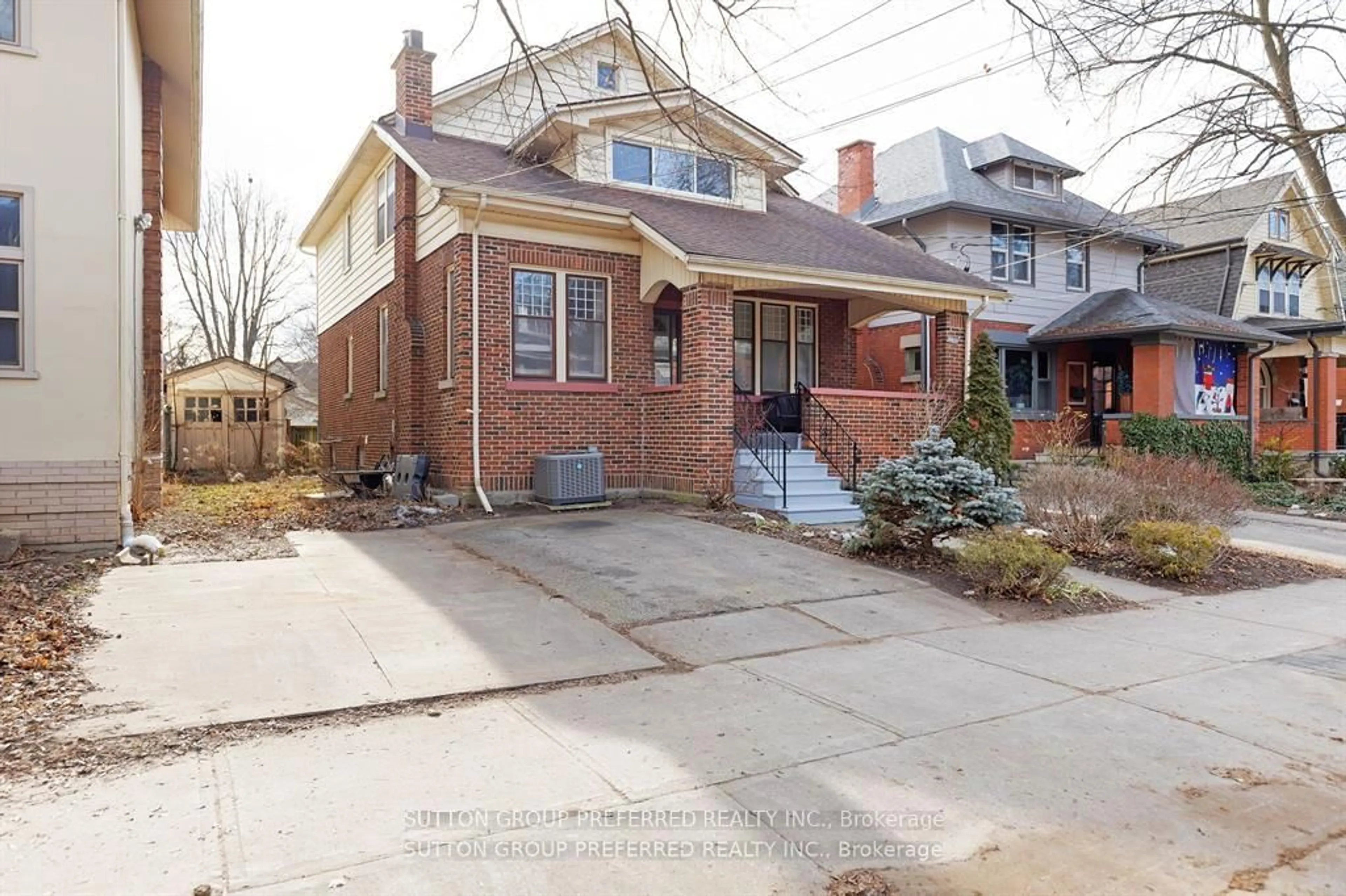 Home with brick exterior material, street for 841 Dufferin Ave, London East Ontario N5W 3J9