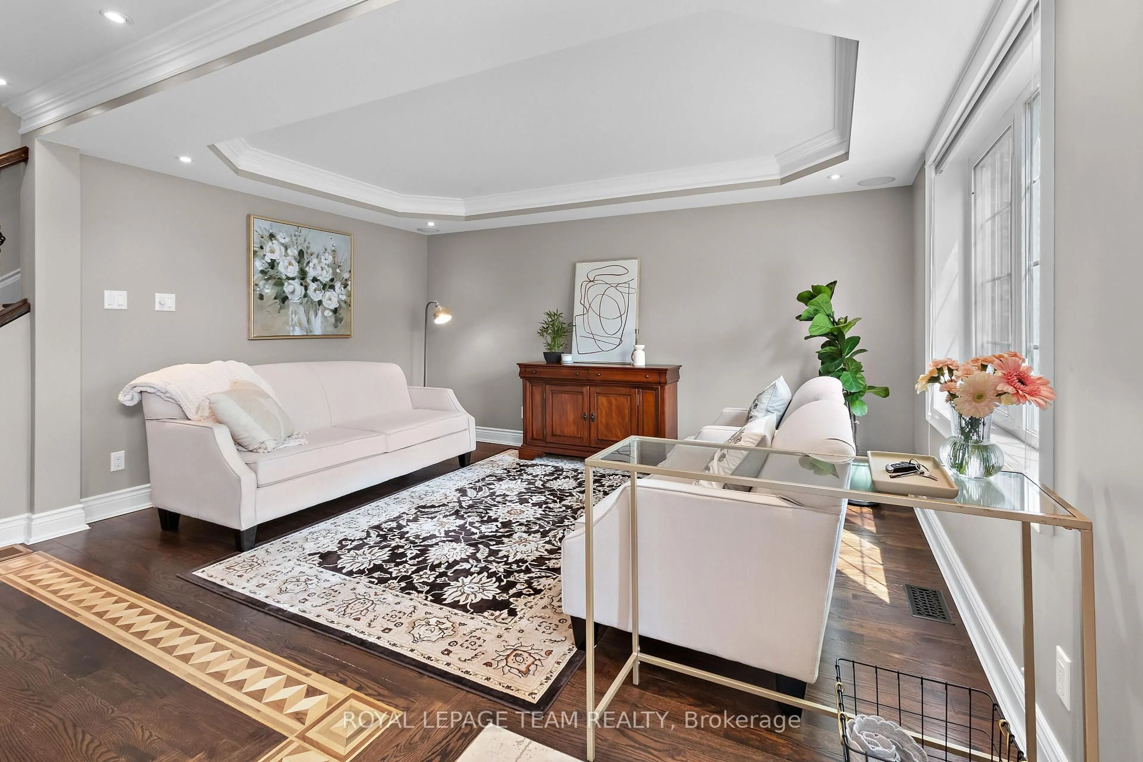 Living room with furniture, unknown for 524 Broadview Ave, Ottawa Ontario K2A 2L4