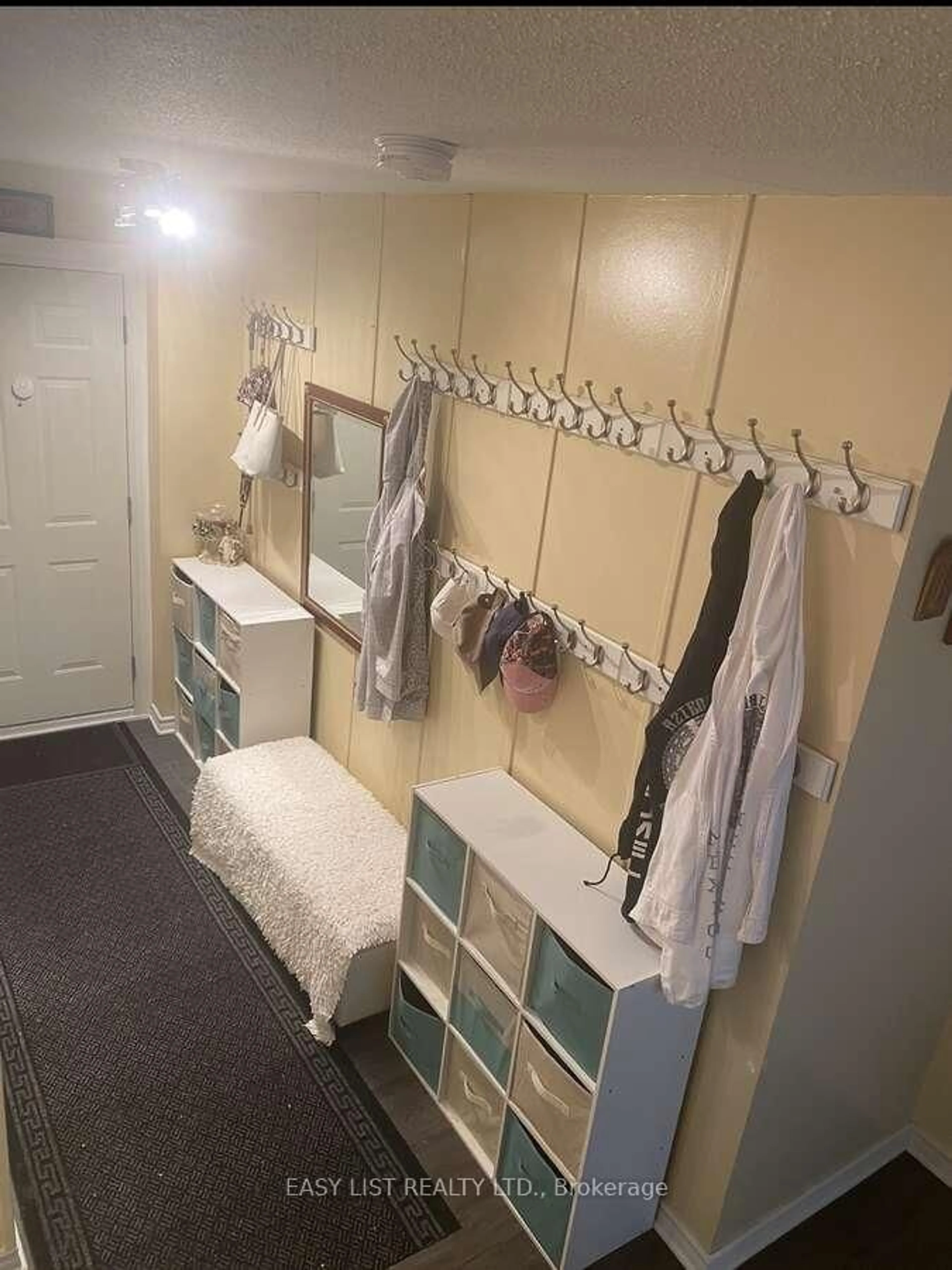 Storage room or clothes room or walk-in closet for 246 Romulus Private, Ottawa Ontario K1K 3Y2
