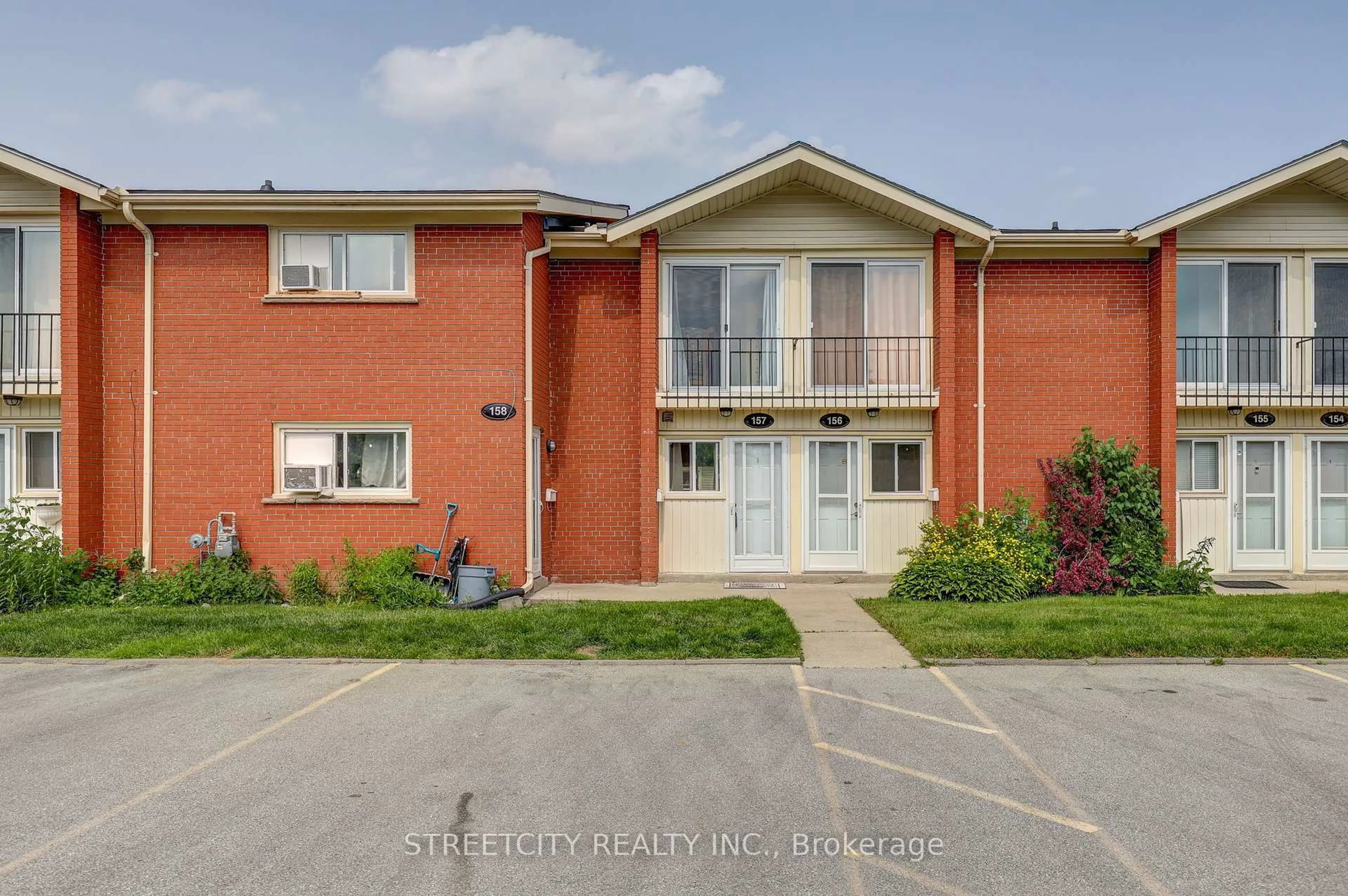 Home with brick exterior material, street for 1090 Kipps Lane #157, London East Ontario N5Y 1V4