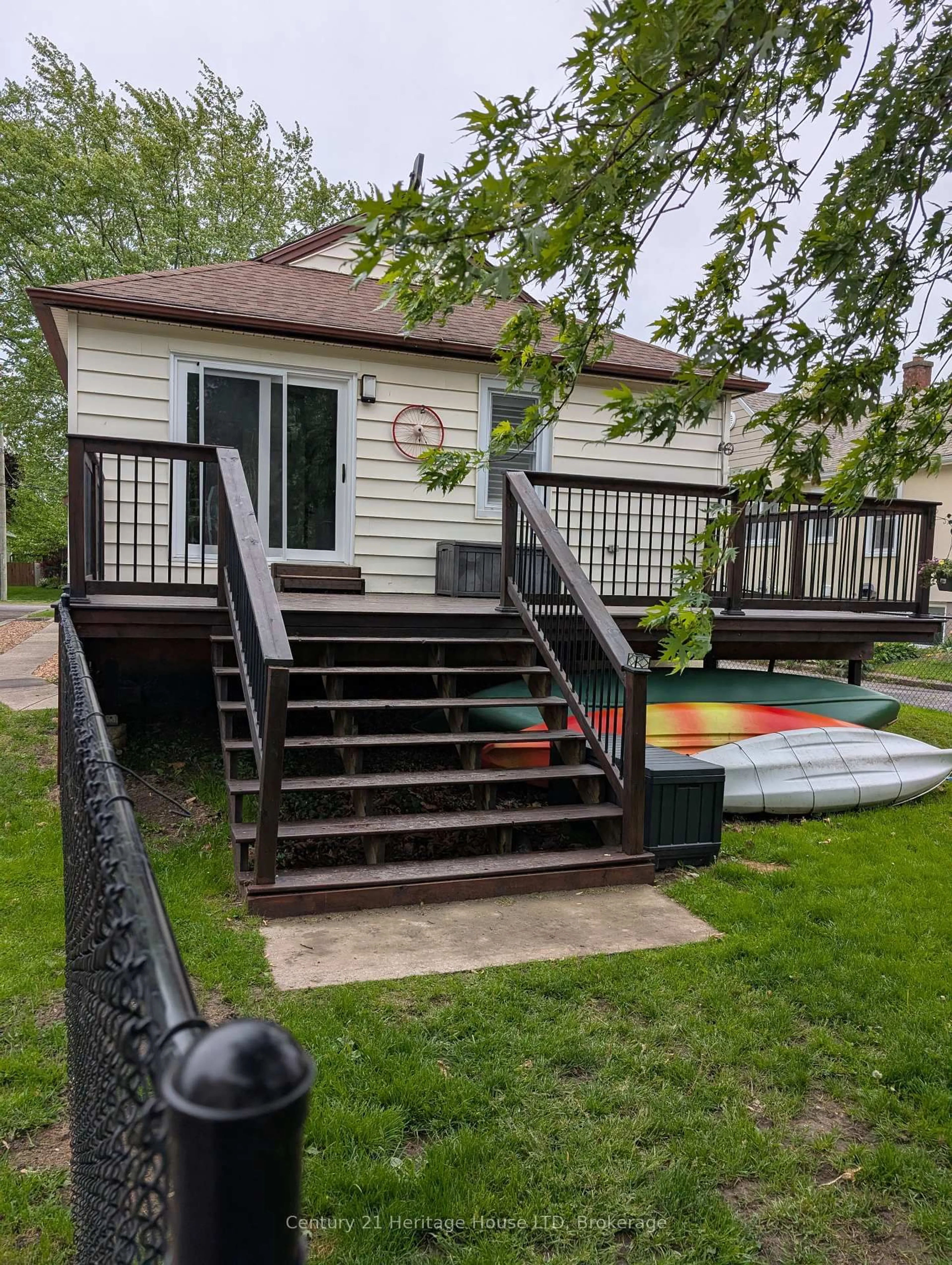 Unknown for 21 Linwood Ave, Port Colborne Ontario L3K 5J4
