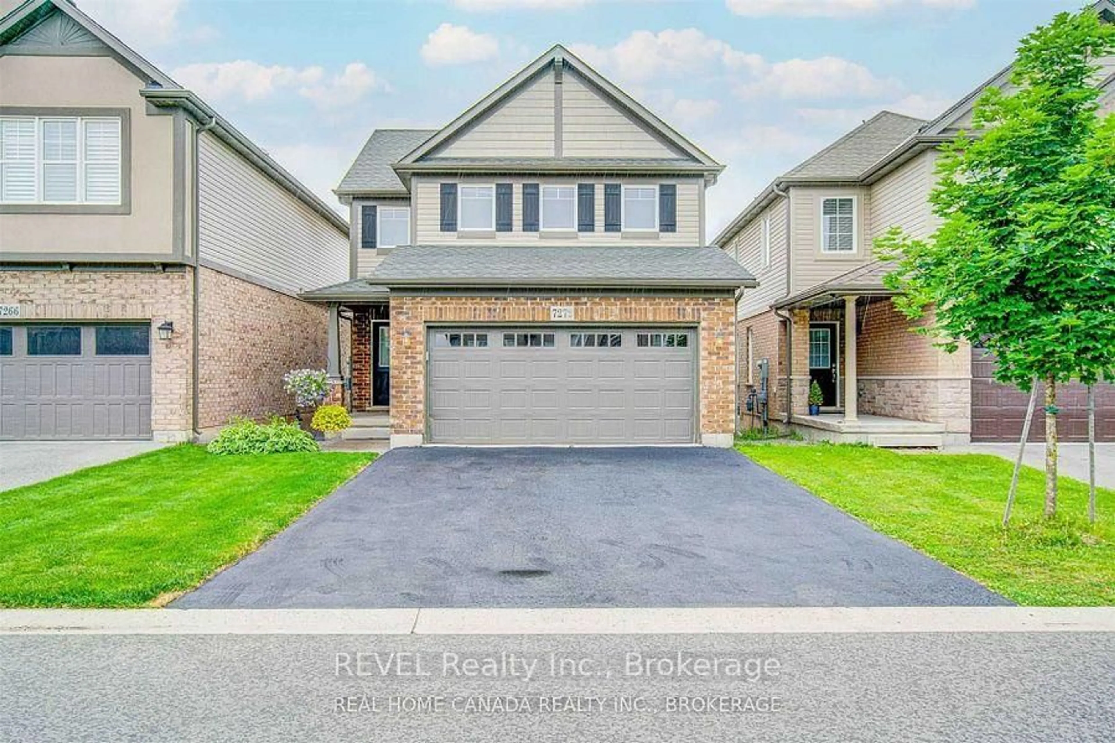 Home with brick exterior material, street for 7272 LIONSHEAD Ave, Niagara Falls Ontario L2G 0A6