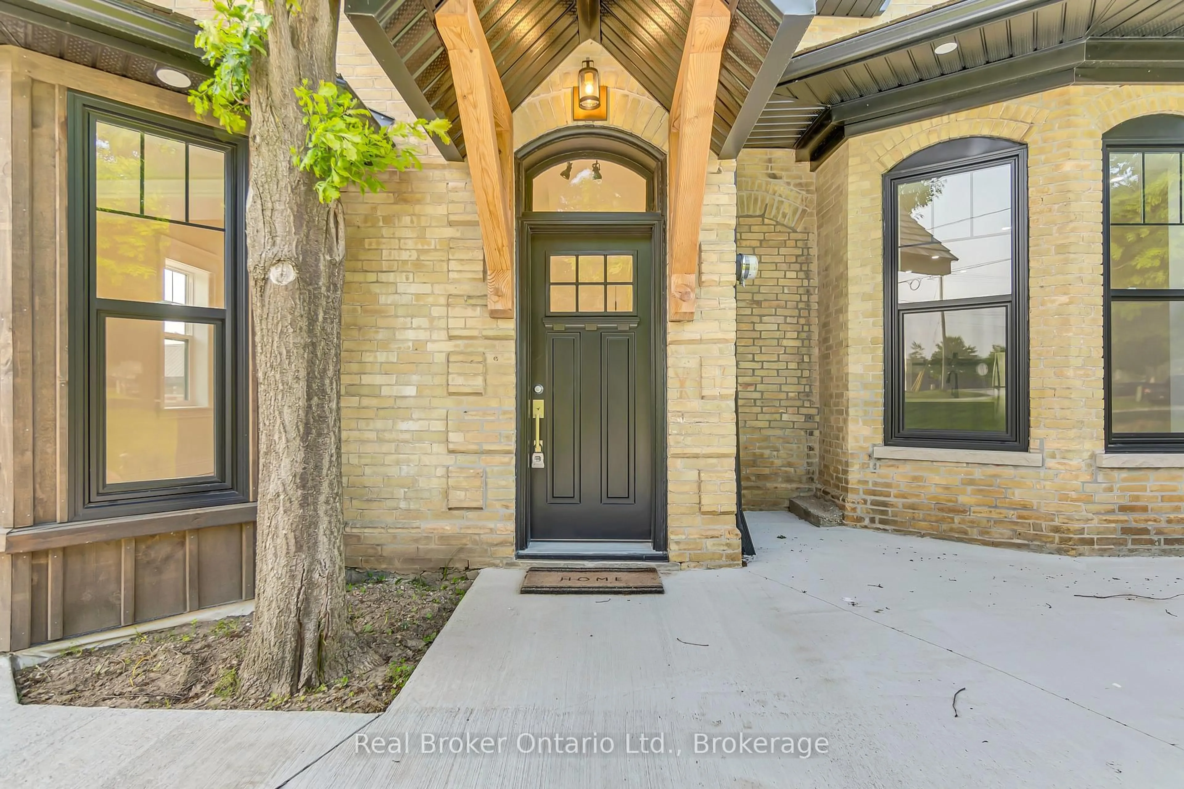 Indoor entryway for 16 Hillcrest St, South Bruce Ontario N0G 2S0
