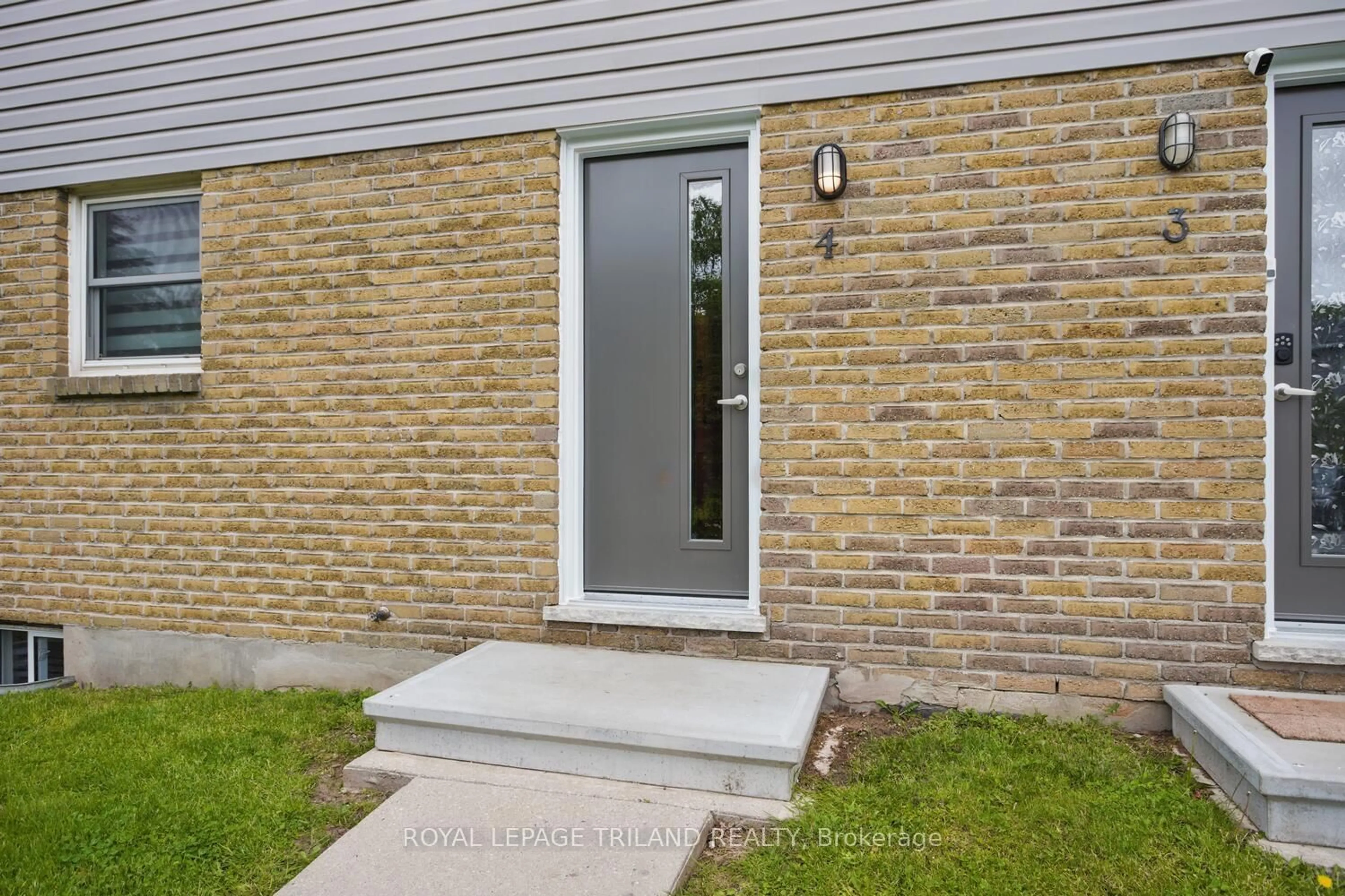 Unknown for 470 Second St #4, London East Ontario N5V 3X2