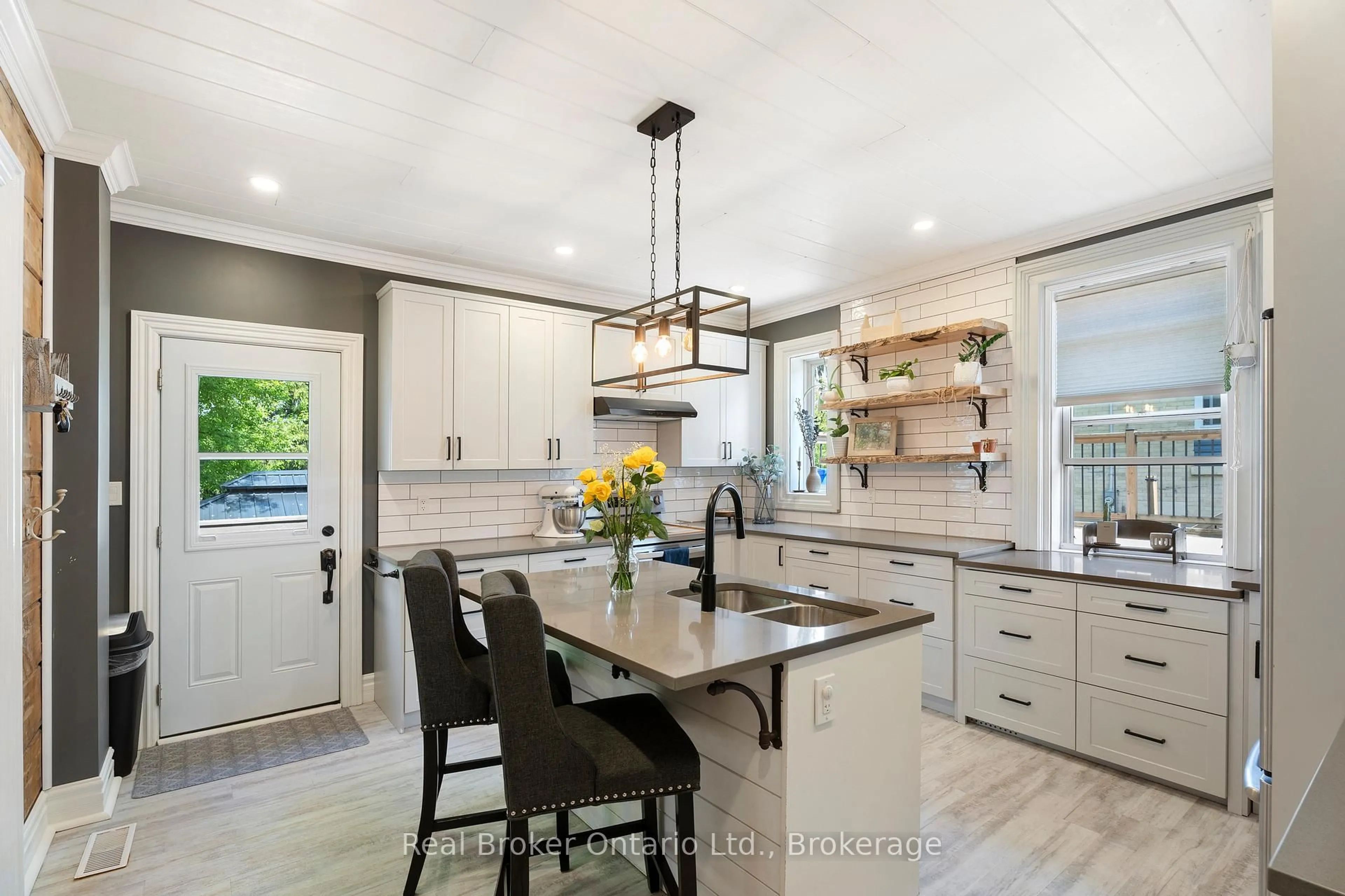 Open concept kitchen, unknown for 16 High St, Mapleton Ontario N0G 1P0