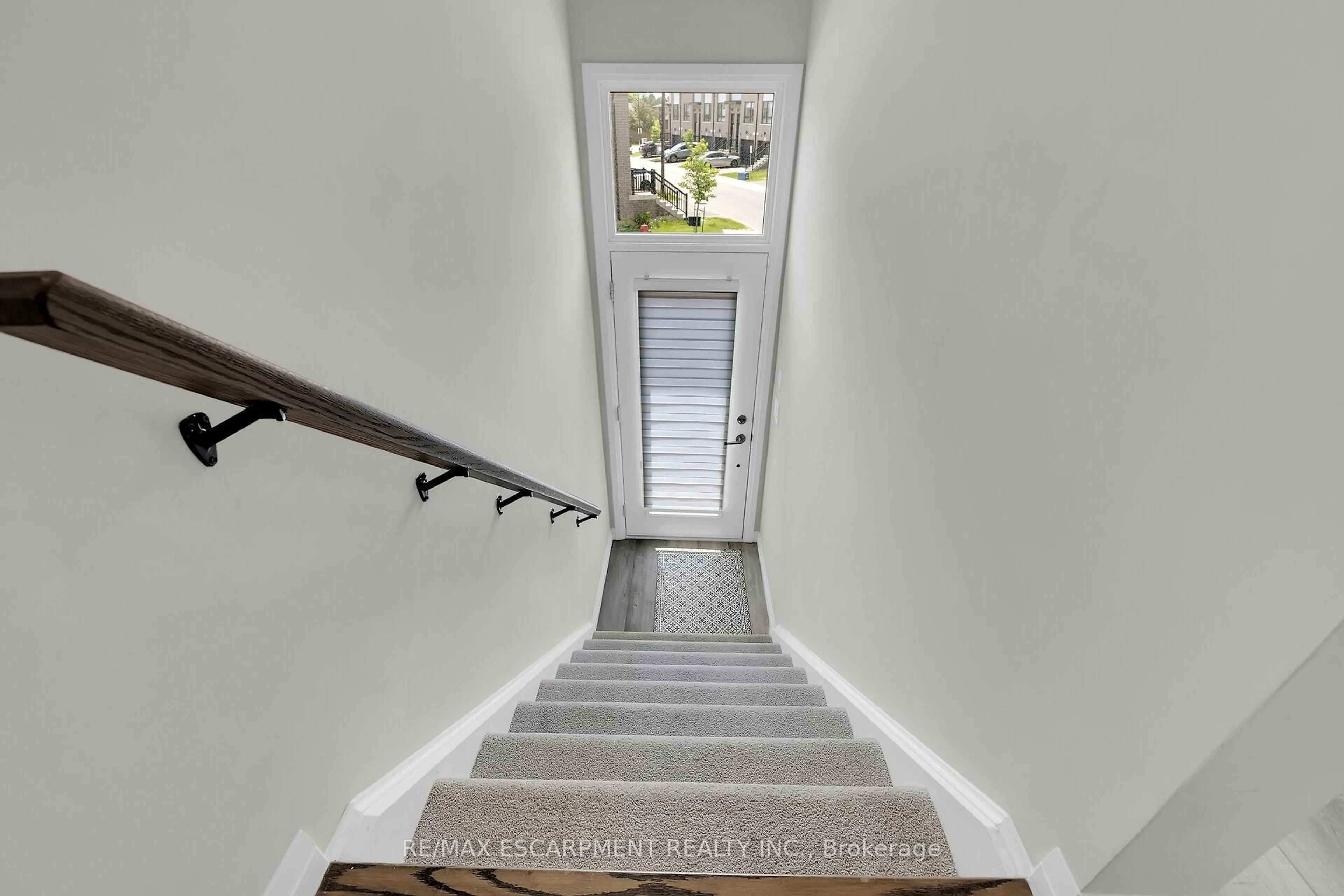 Stairs for 720 Grey St #15, Brantford Ontario N3S 0K2