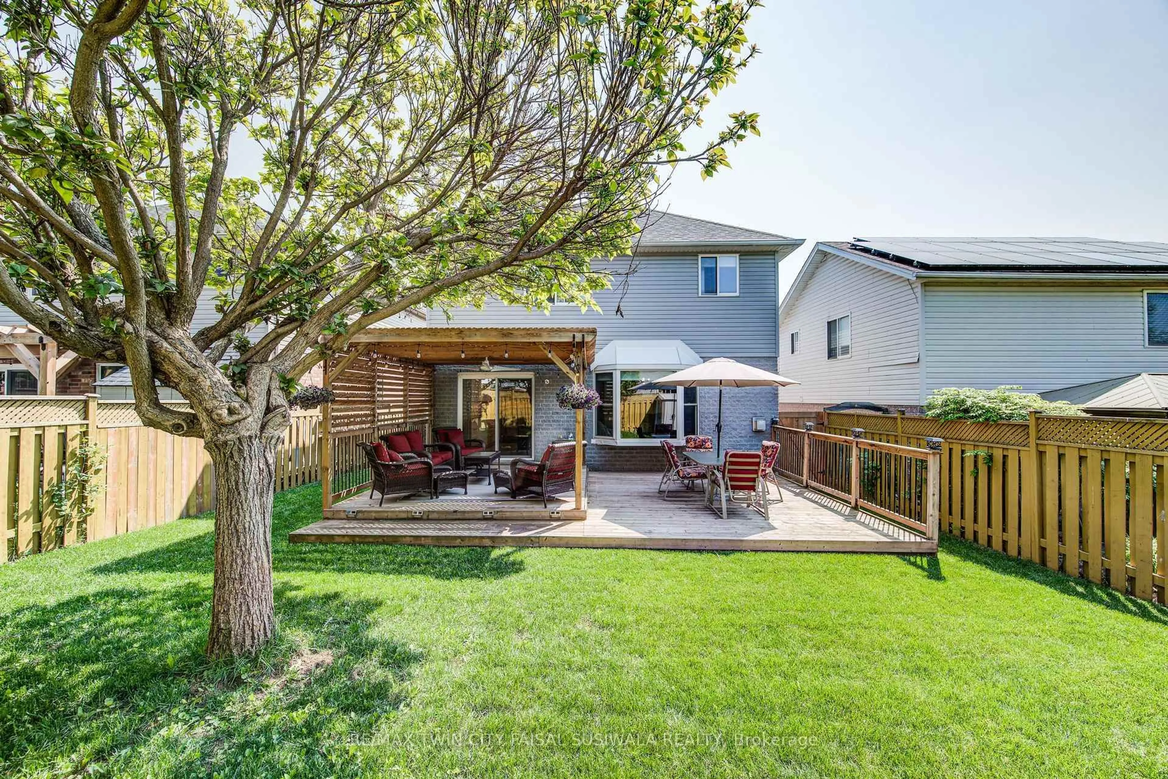 Patio, street for 96 Sofron Dr, Cambridge Ontario N3C 4H9