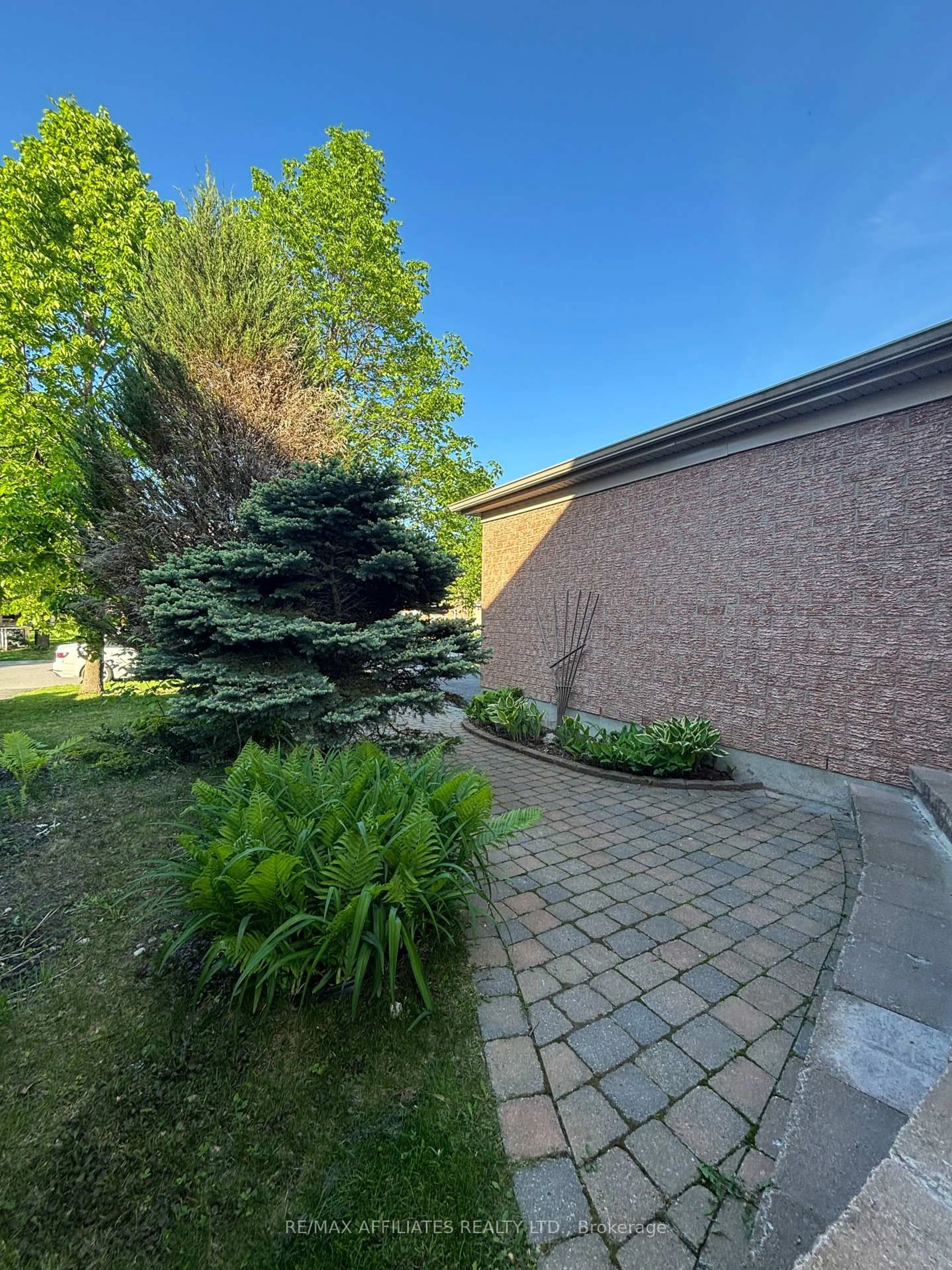 Patio, street for 34 Catterick Cres, Ottawa Ontario K2K 3M5
