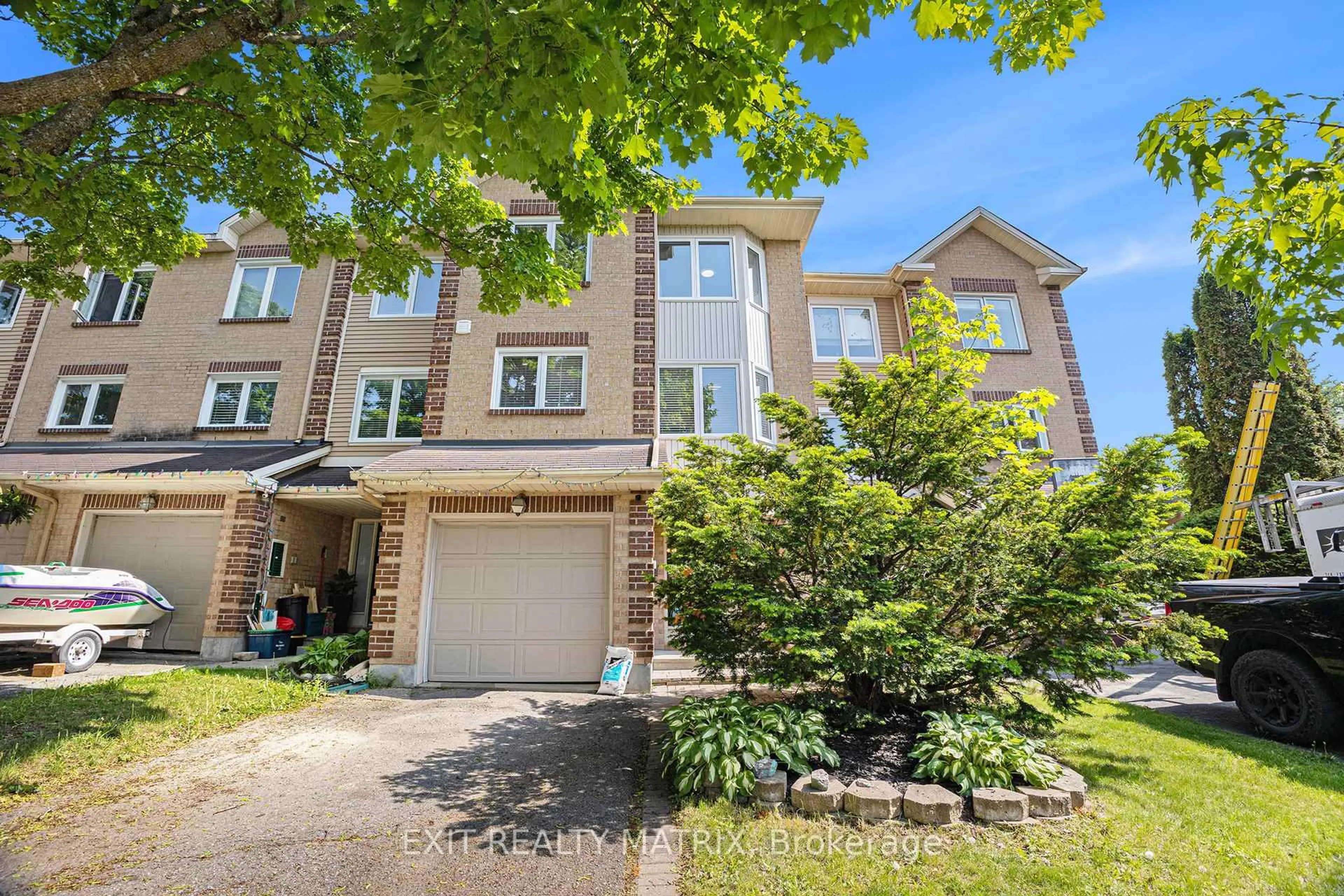 A pic from outside/outdoor area/front of a property/back of a property/a pic from drone, street for 23 Weybridge Dr, Ottawa Ontario K2J 4A1