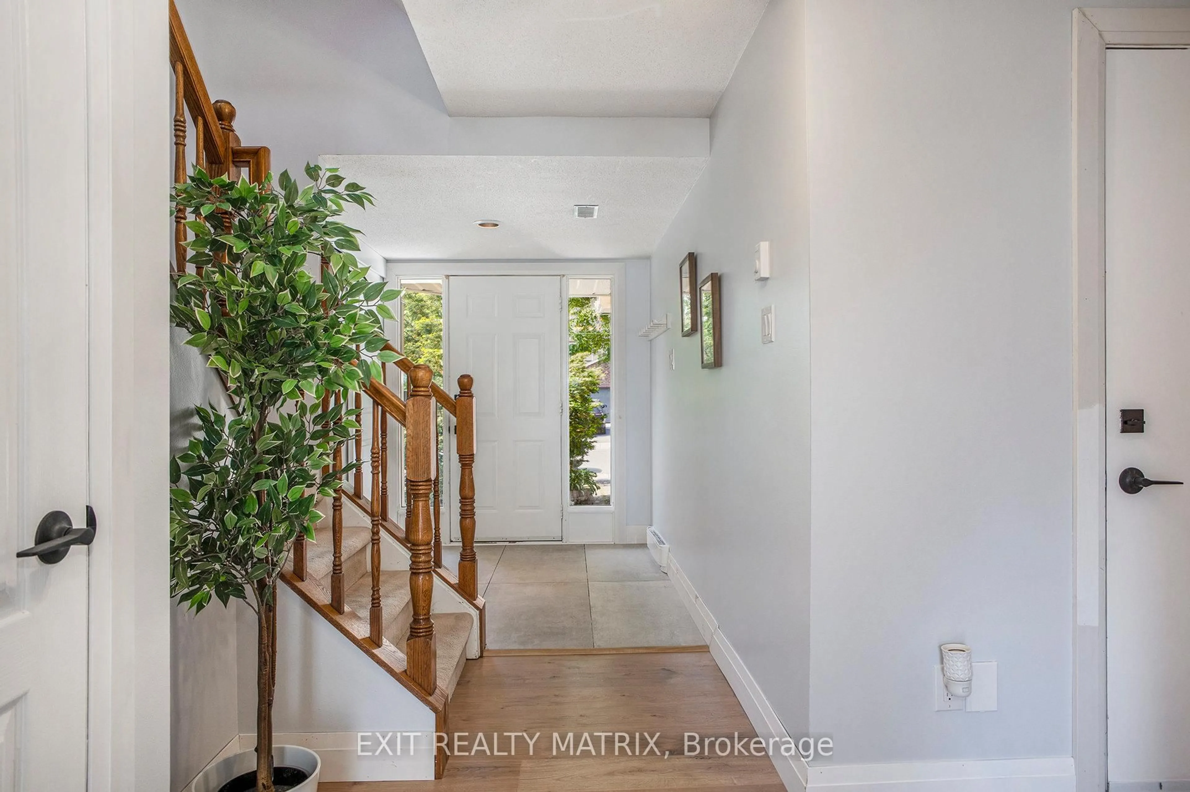 Indoor entryway for 23 Weybridge Dr, Ottawa Ontario K2J 4A1