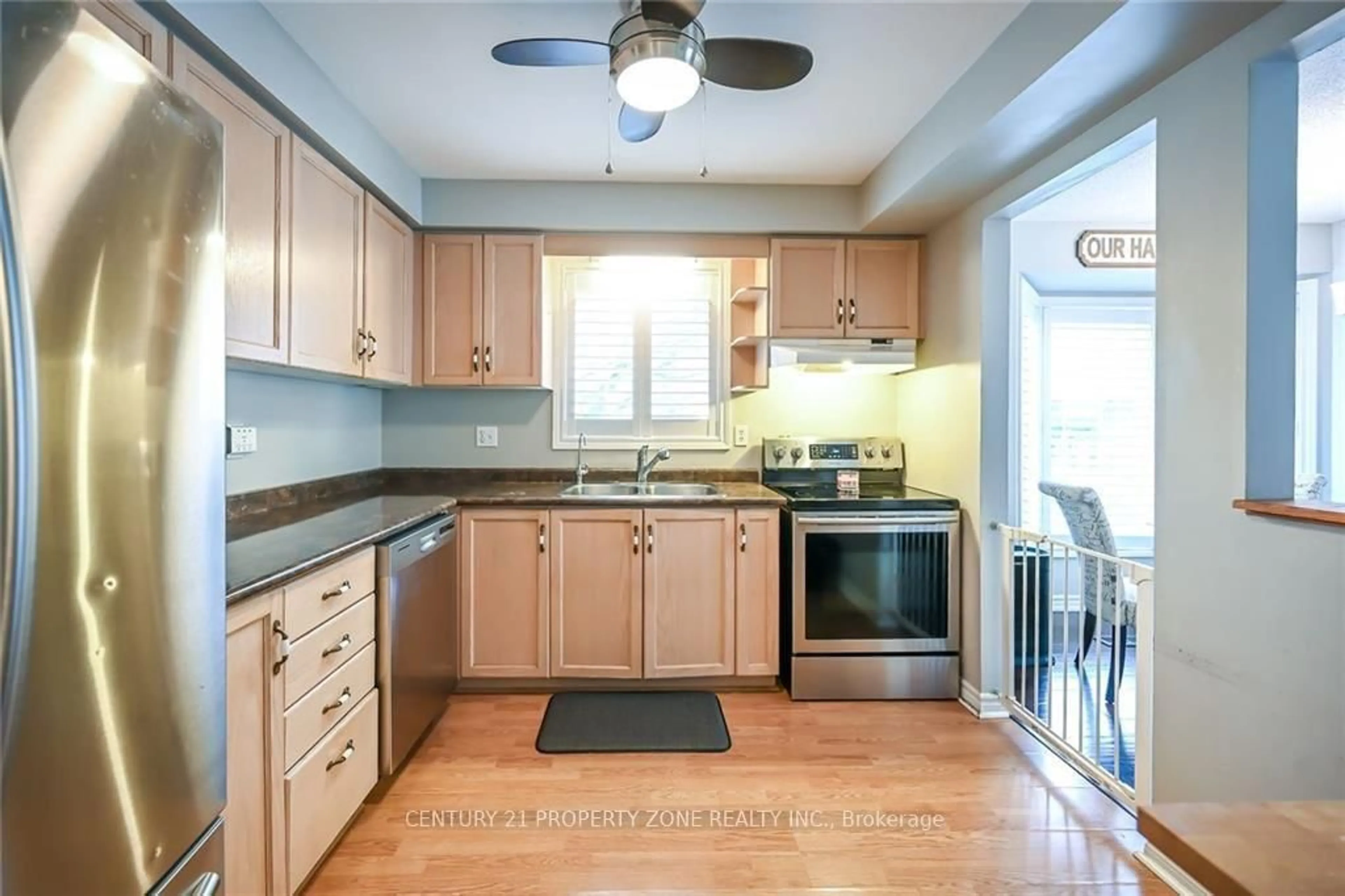 Standard kitchen, unknown for 40 Frnaces Ave, Hamilton Ontario L8E 5V6