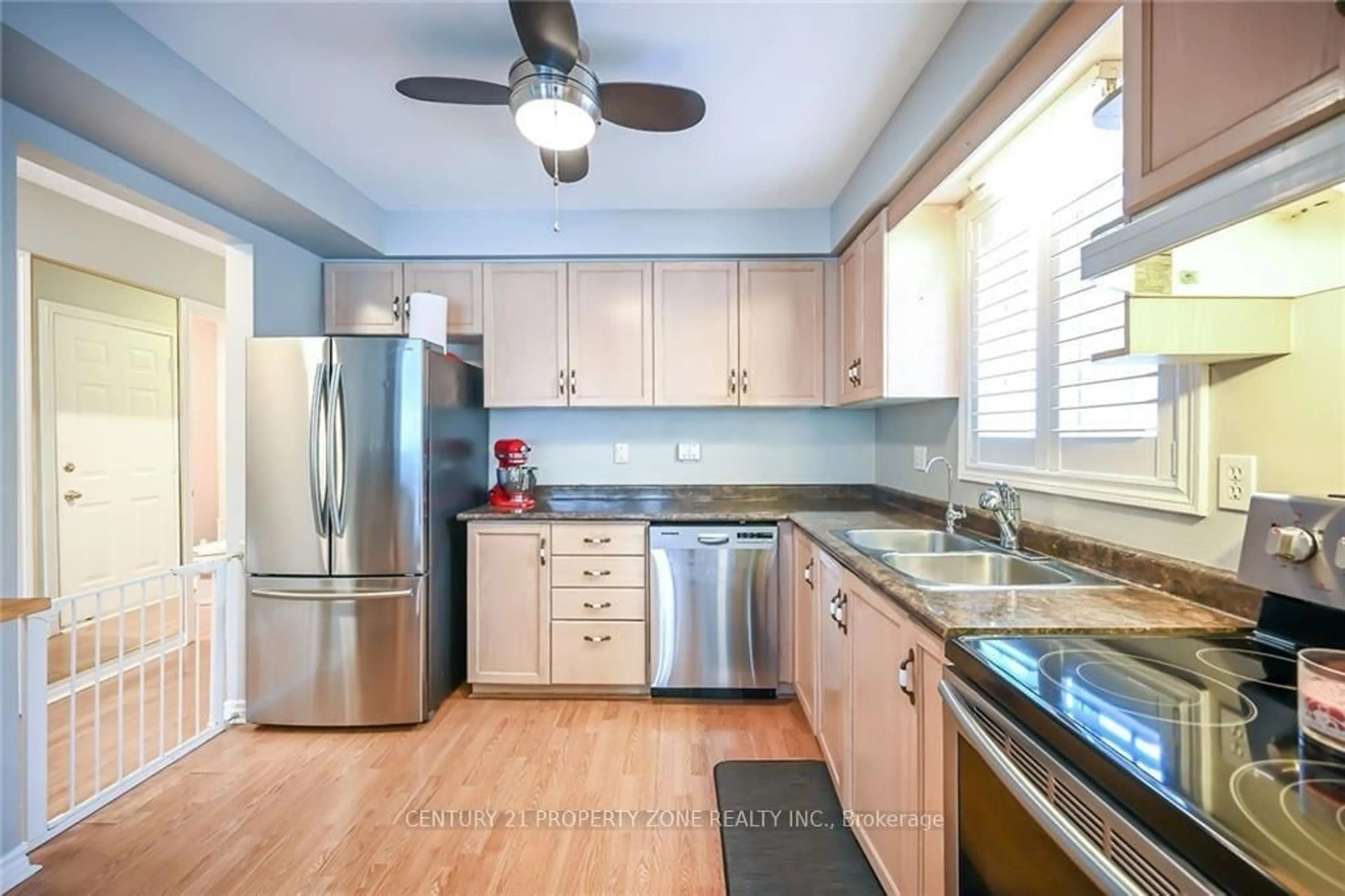Unknown for 40 Frnaces Ave, Hamilton Ontario L8E 5V6