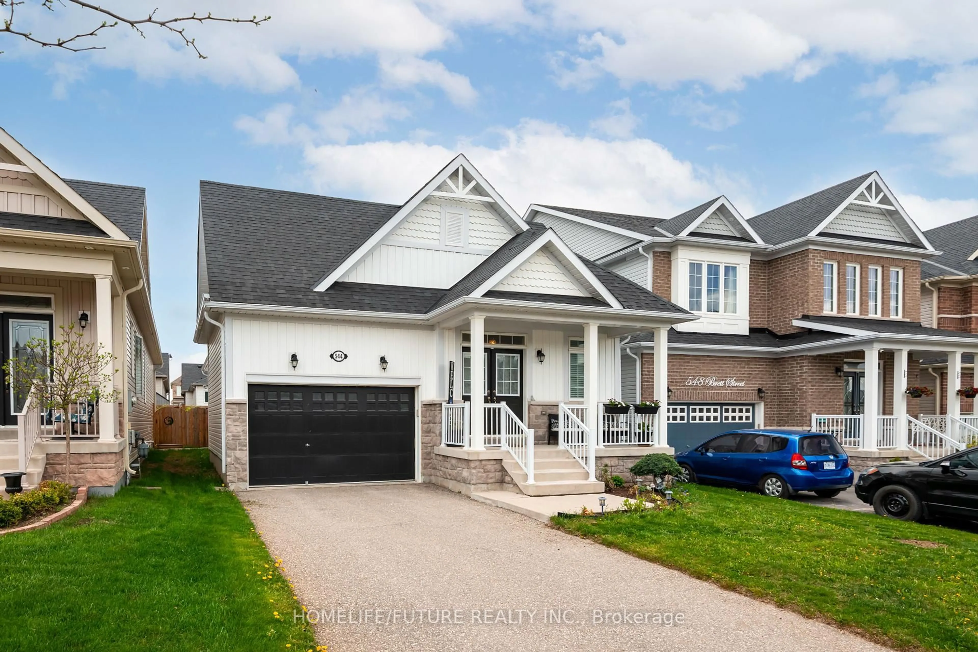 Home with vinyl exterior material, street for 544 Brett St, Shelburne Ontario L9V 3V5