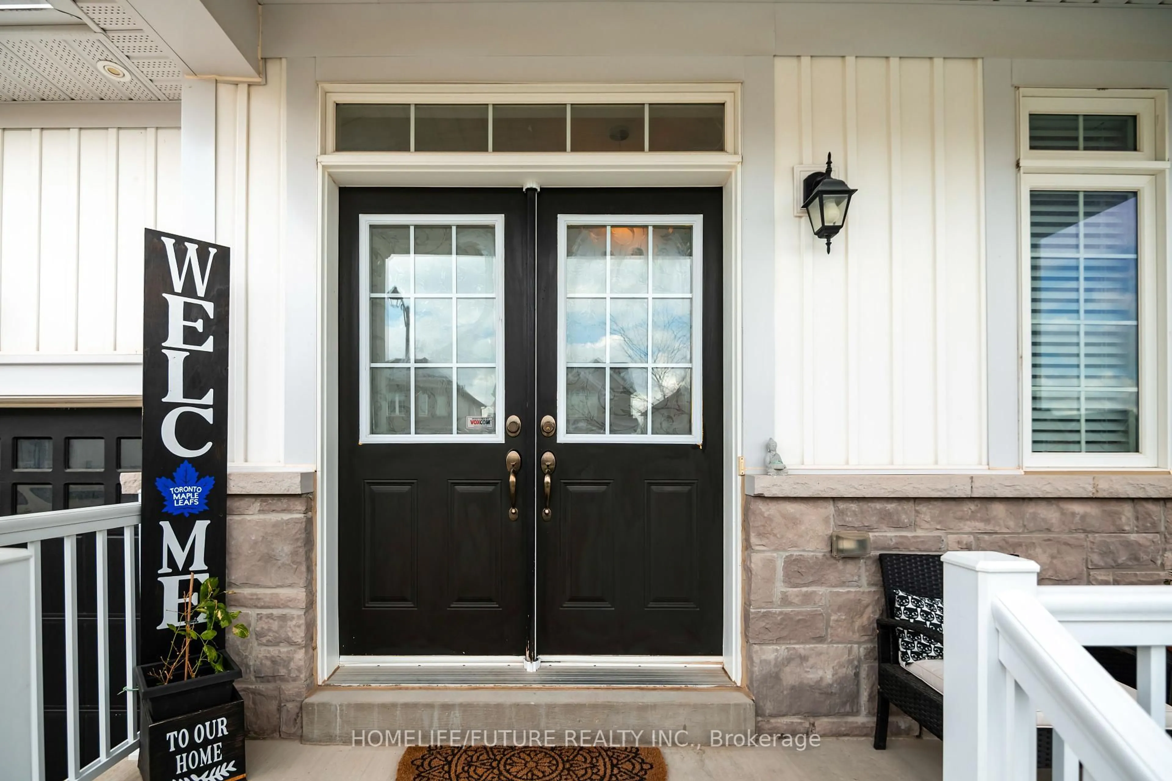 Indoor entryway for 544 Brett St, Shelburne Ontario L9V 3V5