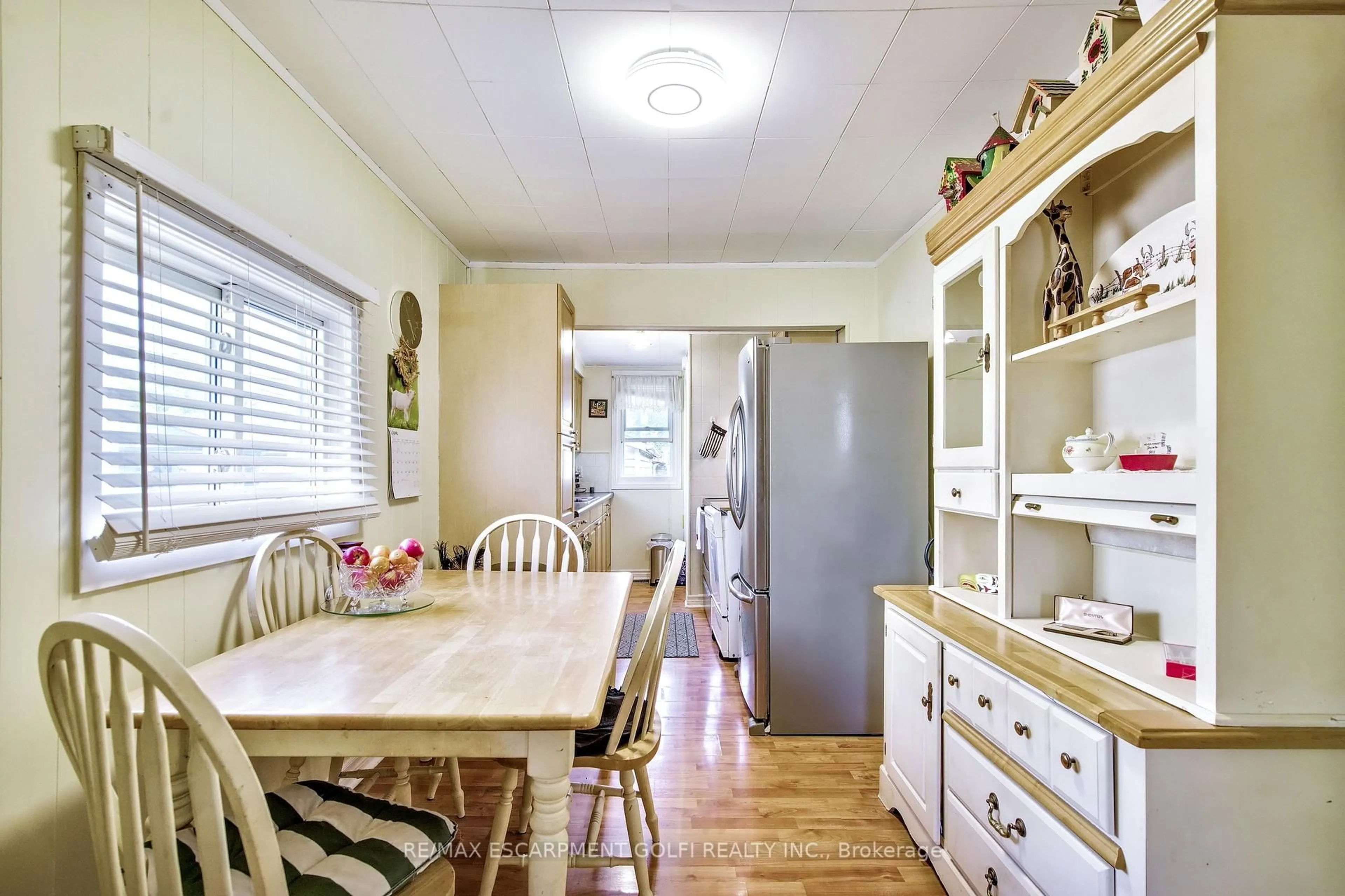 Dining room, unknown for 373 Simpson Ave, Welland Ontario L3B 4Z1