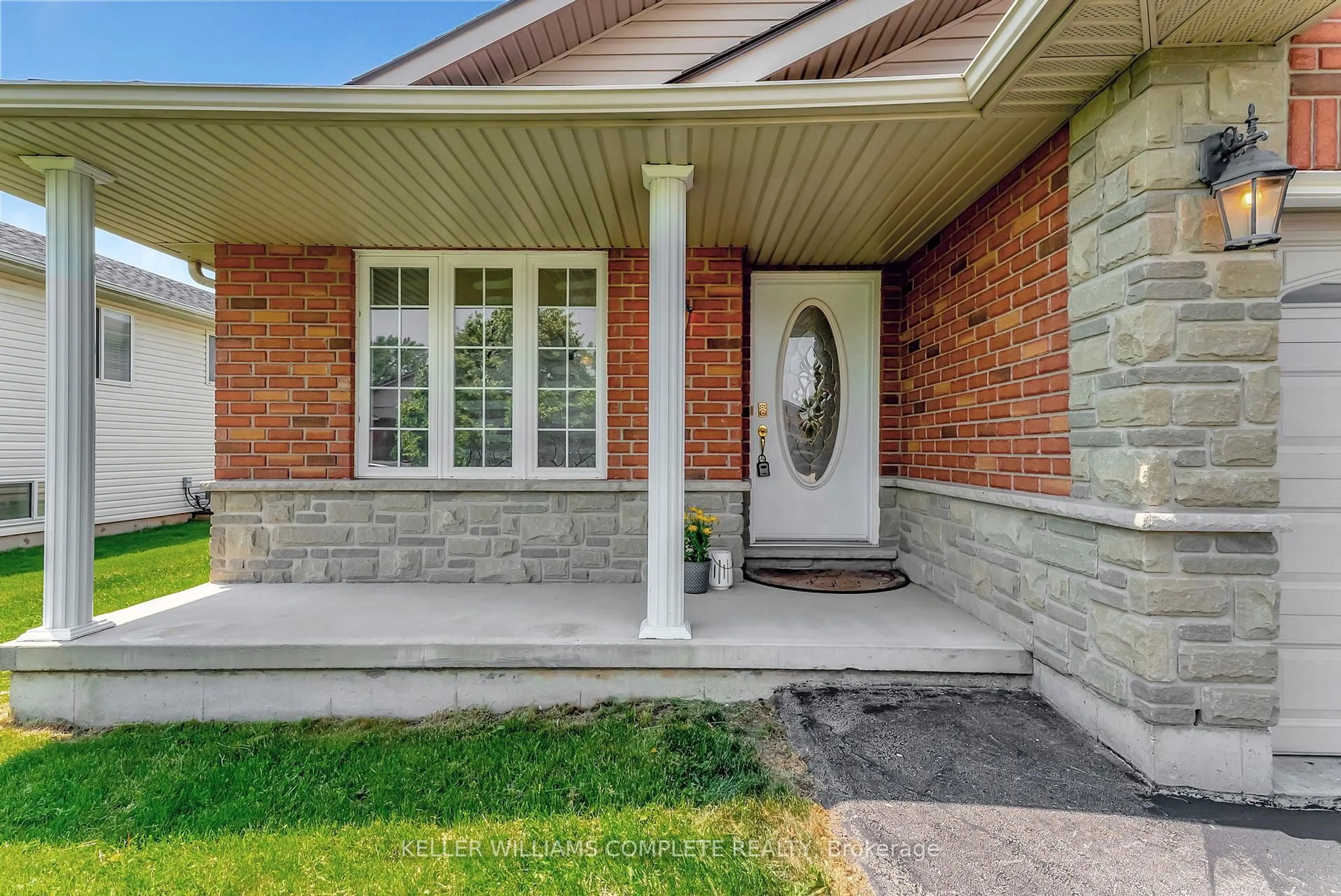 Home with brick exterior material, street for 25 Mapleview Dr, Haldimand Ontario N0A 1H0