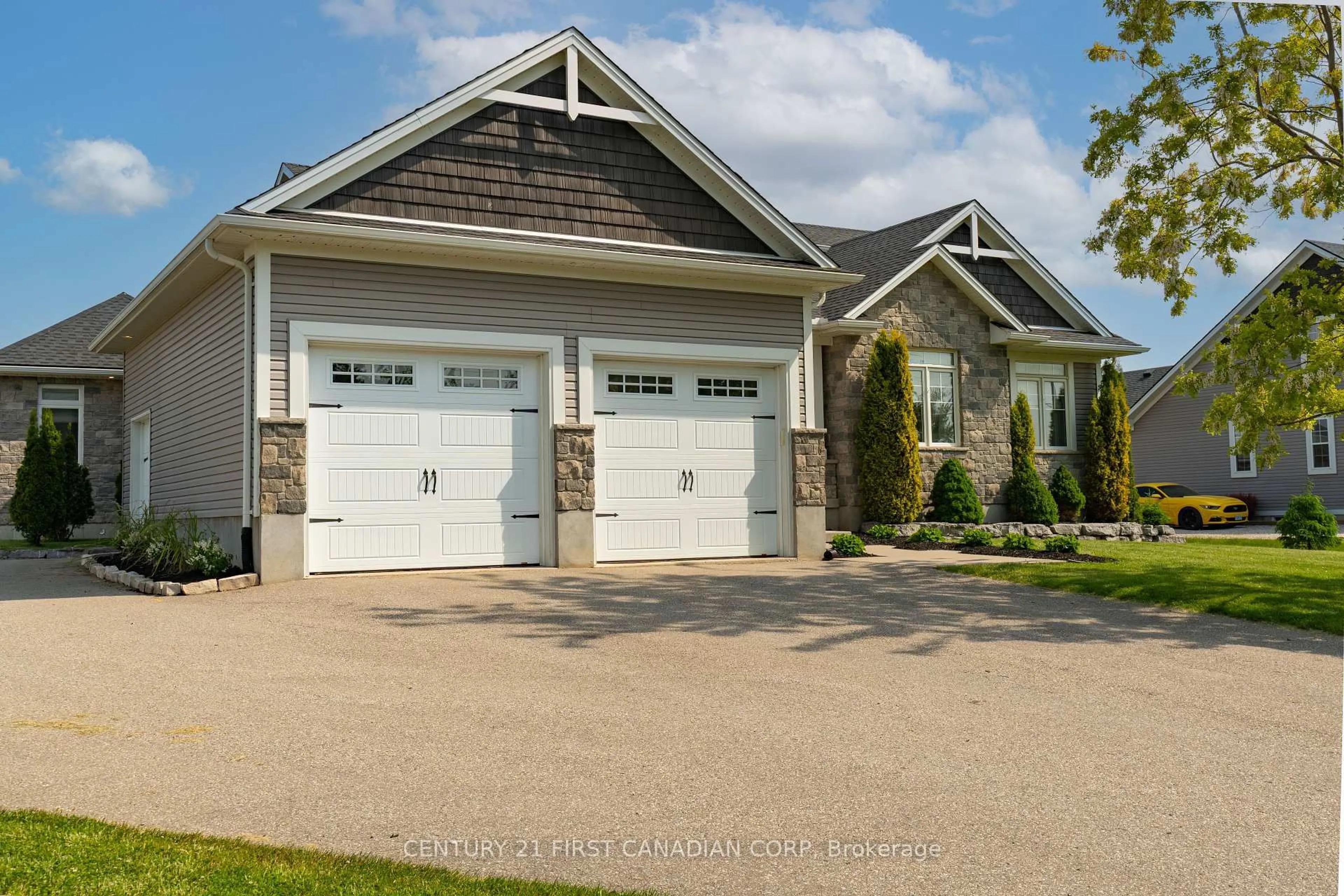 Indoor garage for 51000 RON MCNEIL Line, Malahide Ontario N0L 2J0
