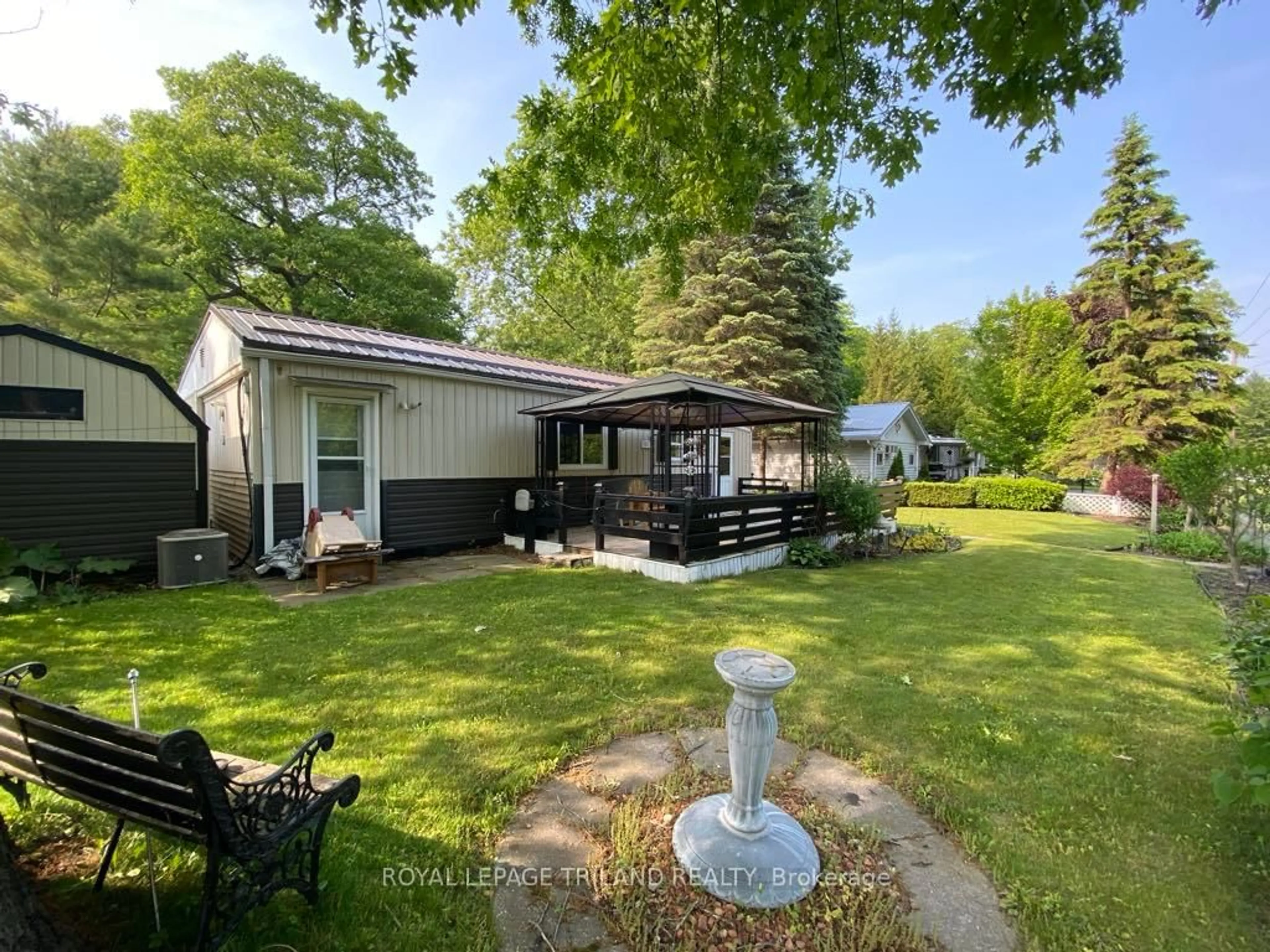 Unknown for 9910 Northville Cres #B23, Lambton Shores Ontario N0M 2N0